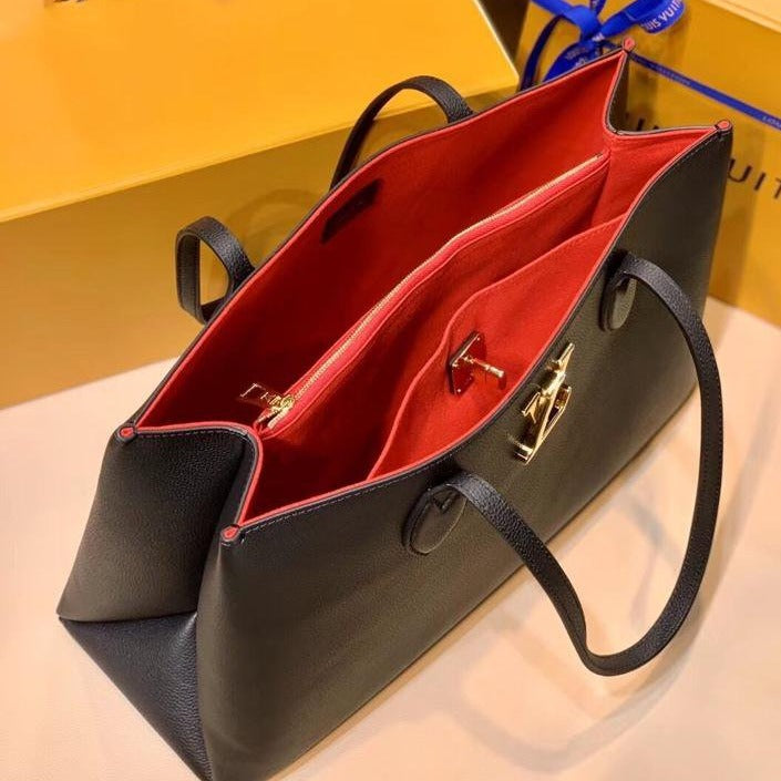 LV LOCKME SHOPPER 42 BLACK GRAINED CALF LEATHER