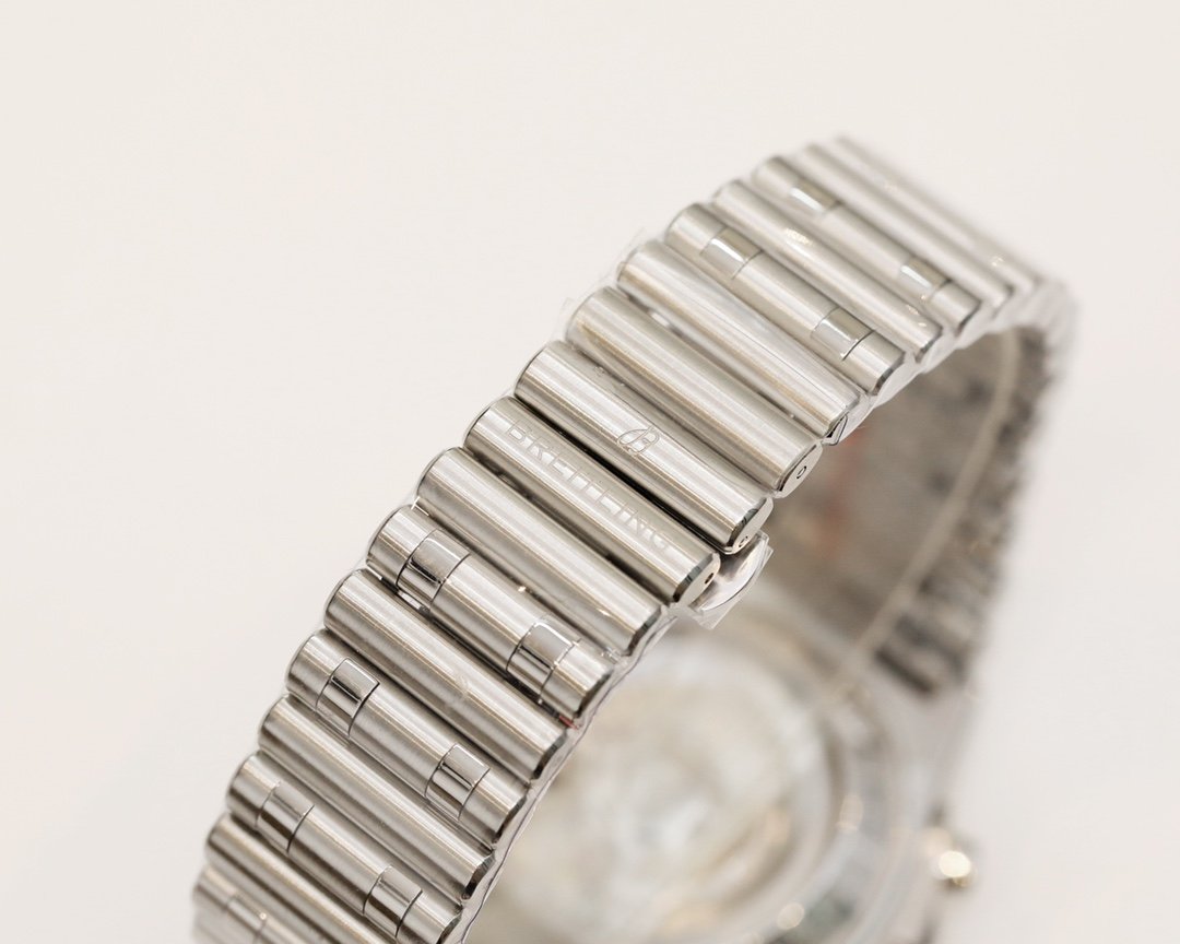 CHRONOMAT B01 STAINLESS STEEL CREAM DIAL