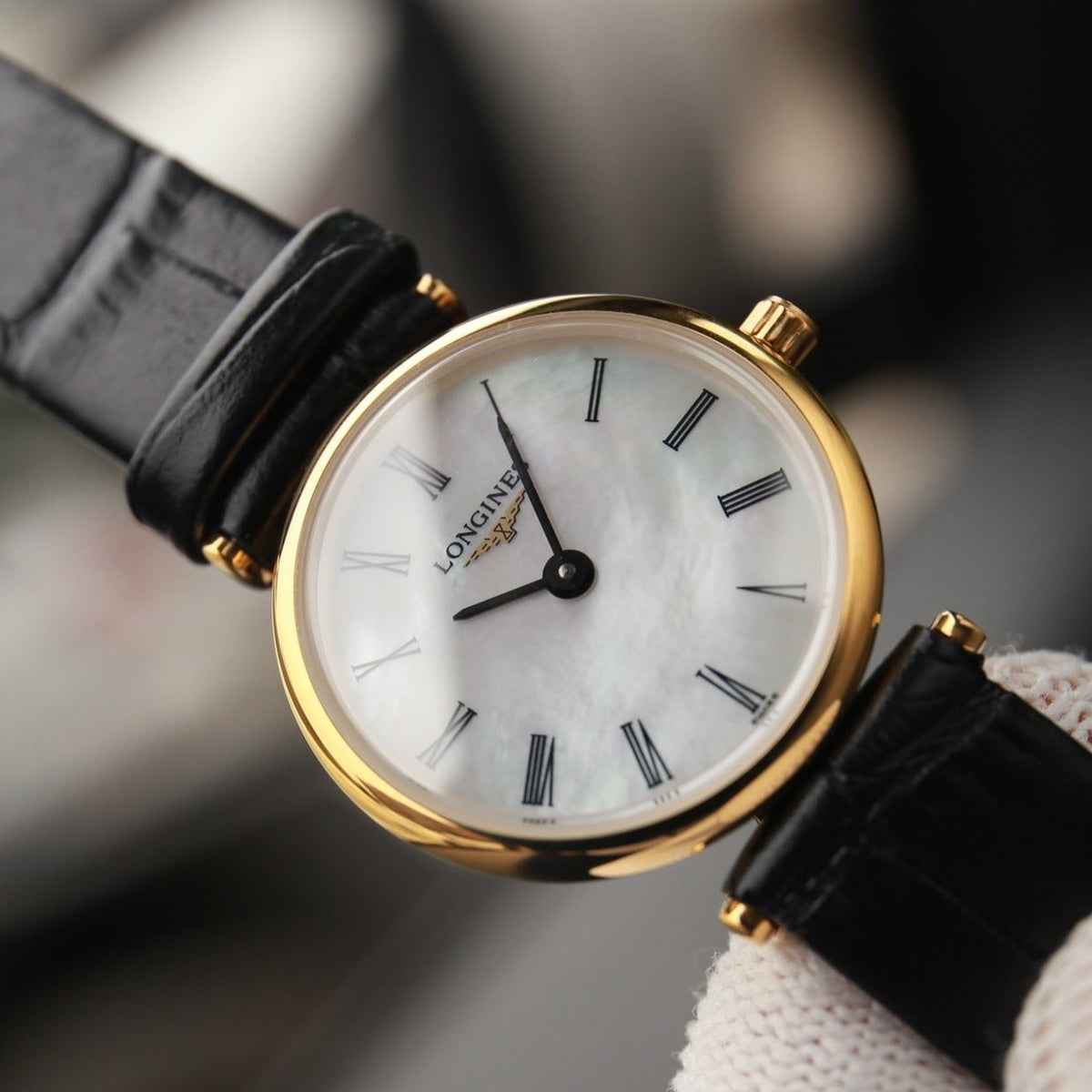 LA GRANDE QUARTZ MOP DIAL LEATHER