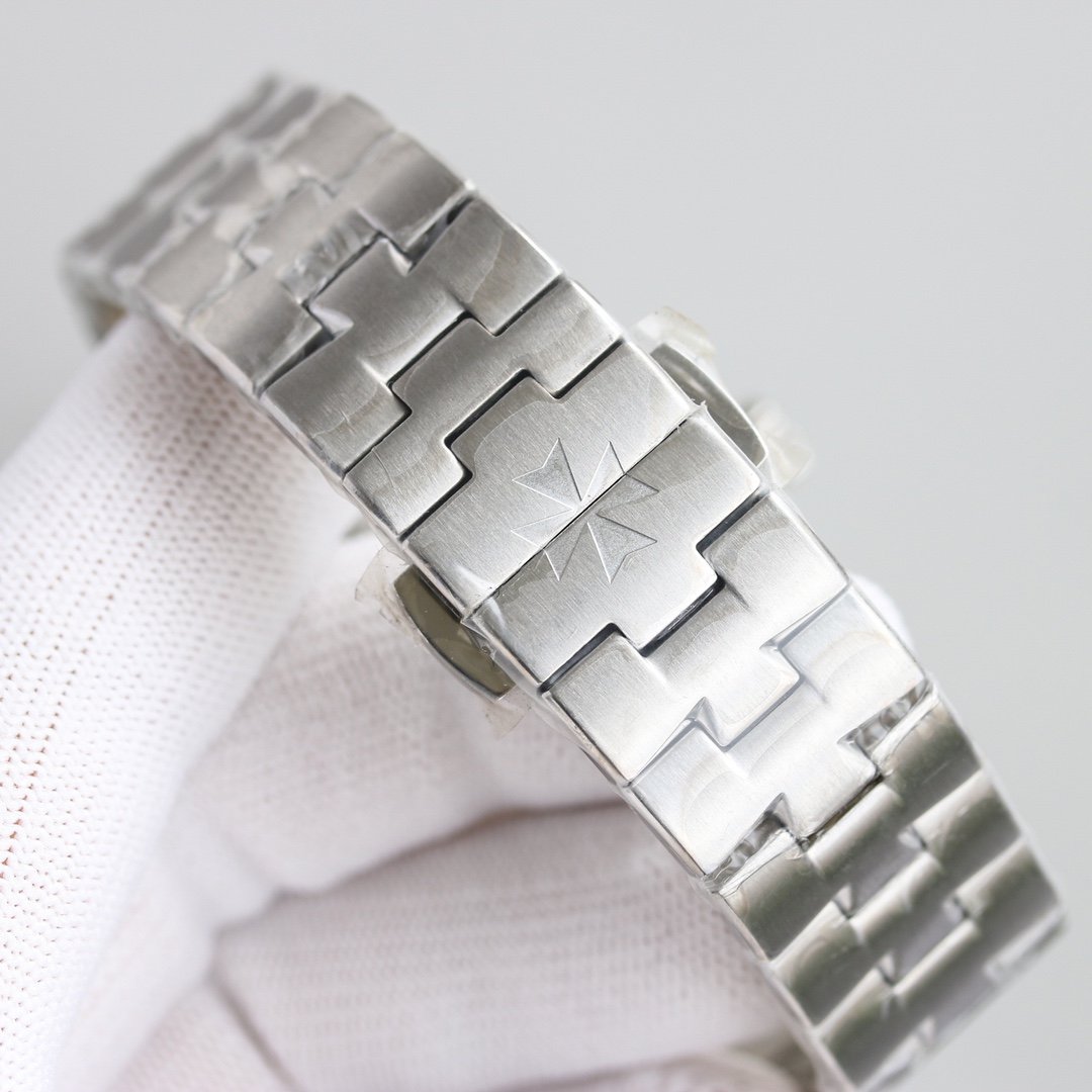 VACHERON OVERSEA 41MM STEEL CASE