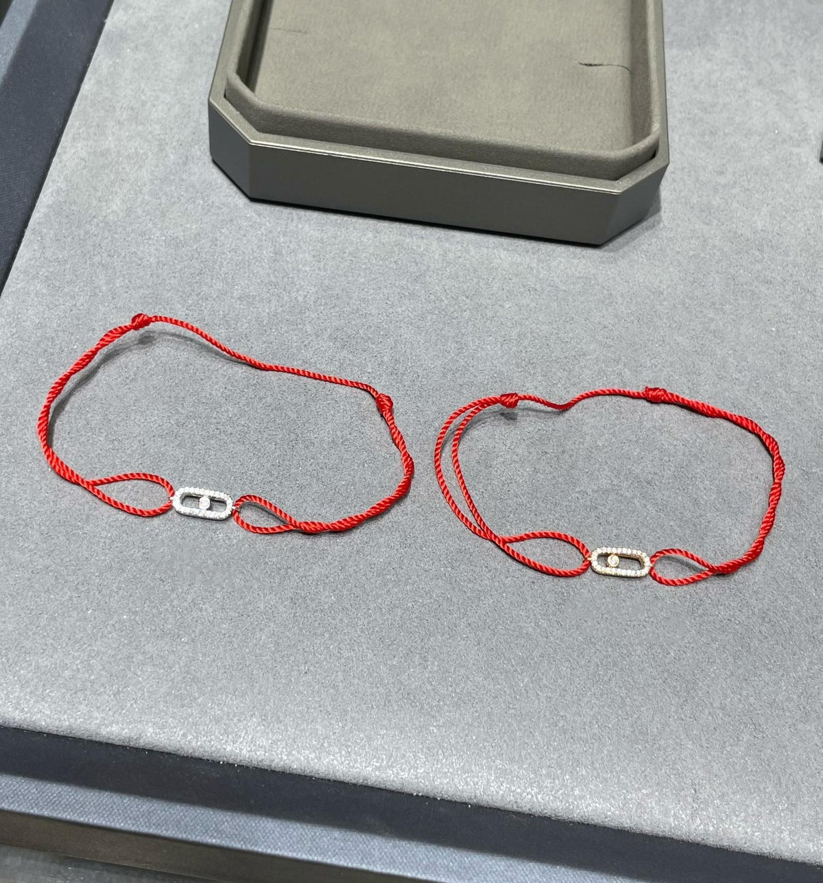 MOVE UNO DIAMOND CHARM RED CORDIERI
