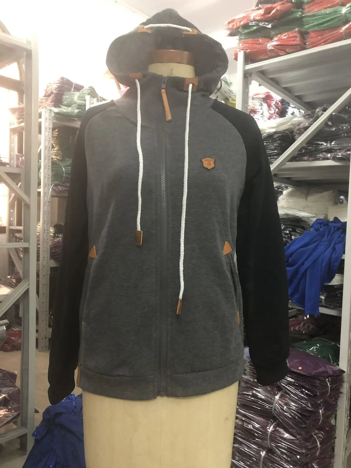 Contrast Hooded Sweatshirt hercurva
