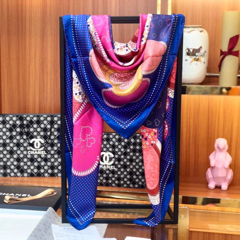 CC Square Scarf 140 CM In Colorful Silk Twill 288632