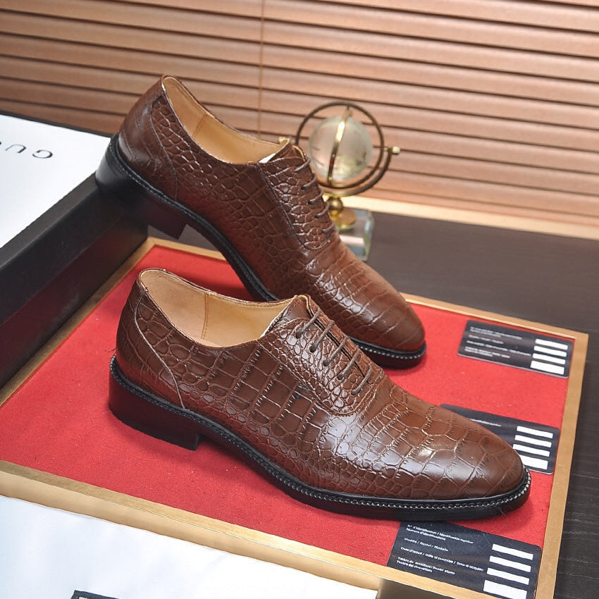 GG Men's Loafer Dark Brown Embossed Cowhide 526095