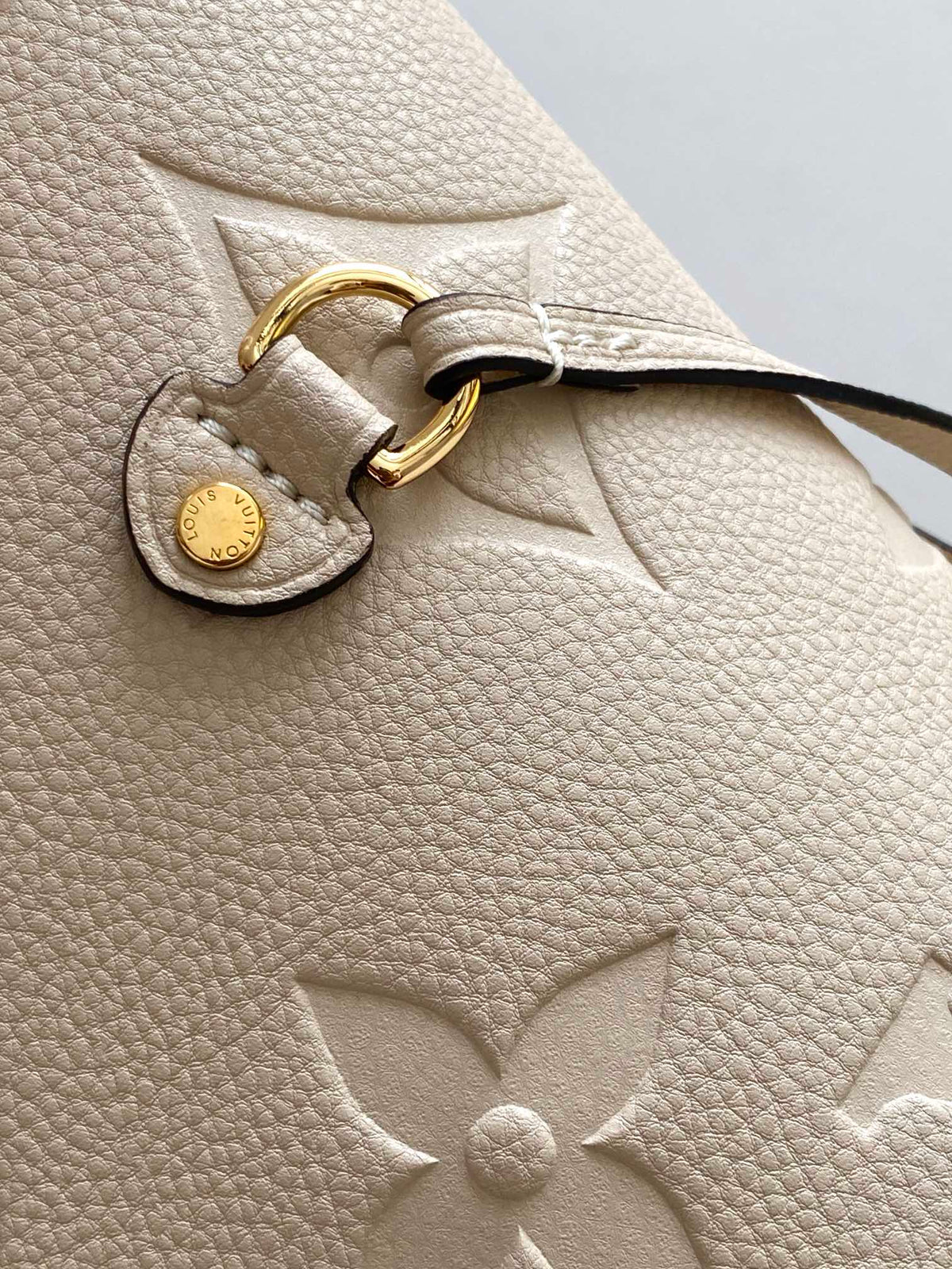 NEVERFULL MM 32 TOURTERELLE GRAY MONOGRAM EMPREINTE LEATHER