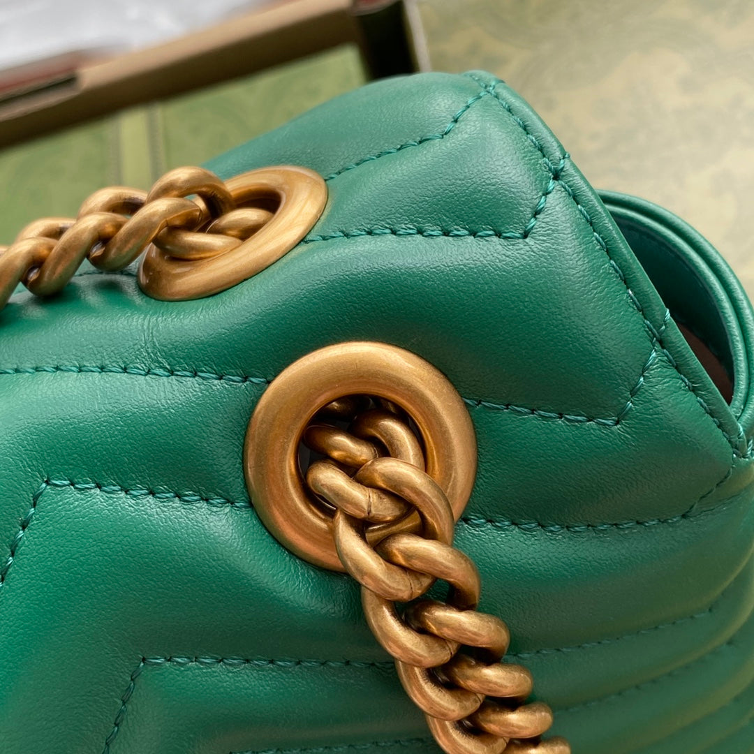 gg marmont 26cm green calfskin gold hardware