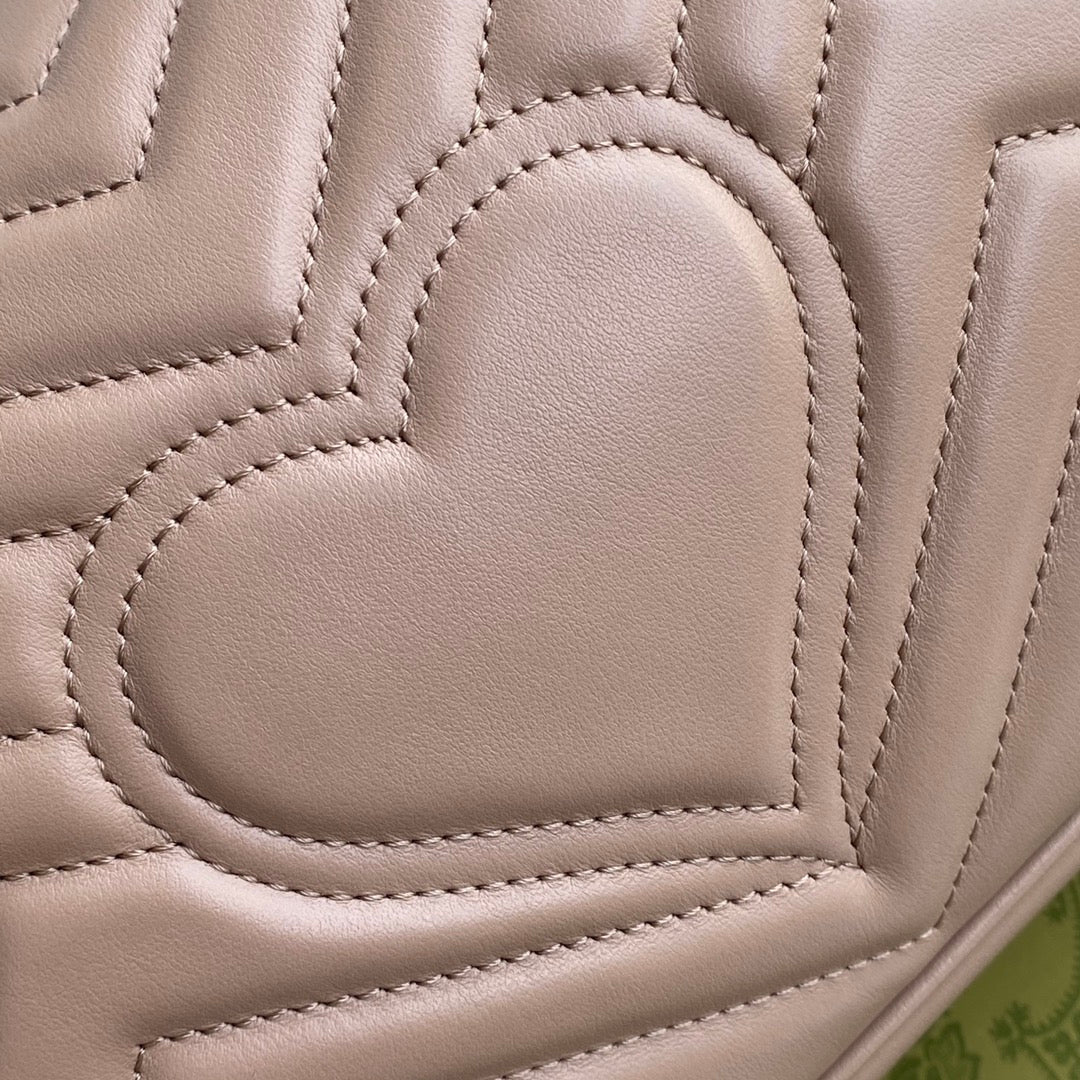 gg marmont 26cm beige calfskin gold hardware