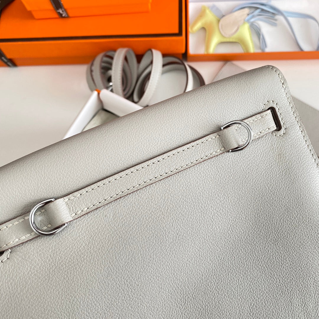 Kelly Danse II 22cm Light Grey Evercolor Leather Shw