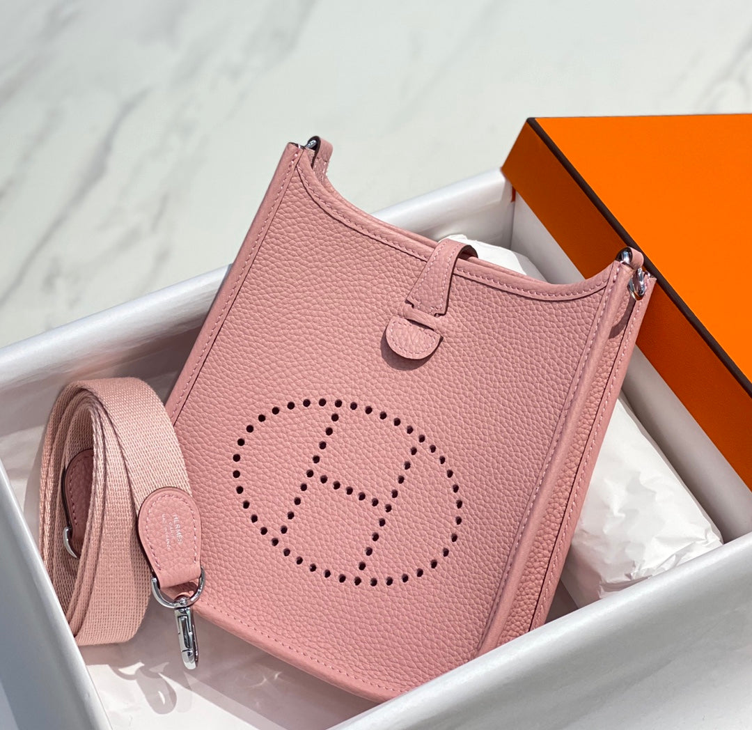 Mini Evelyne 18cm Pink Togo Silver Hardware