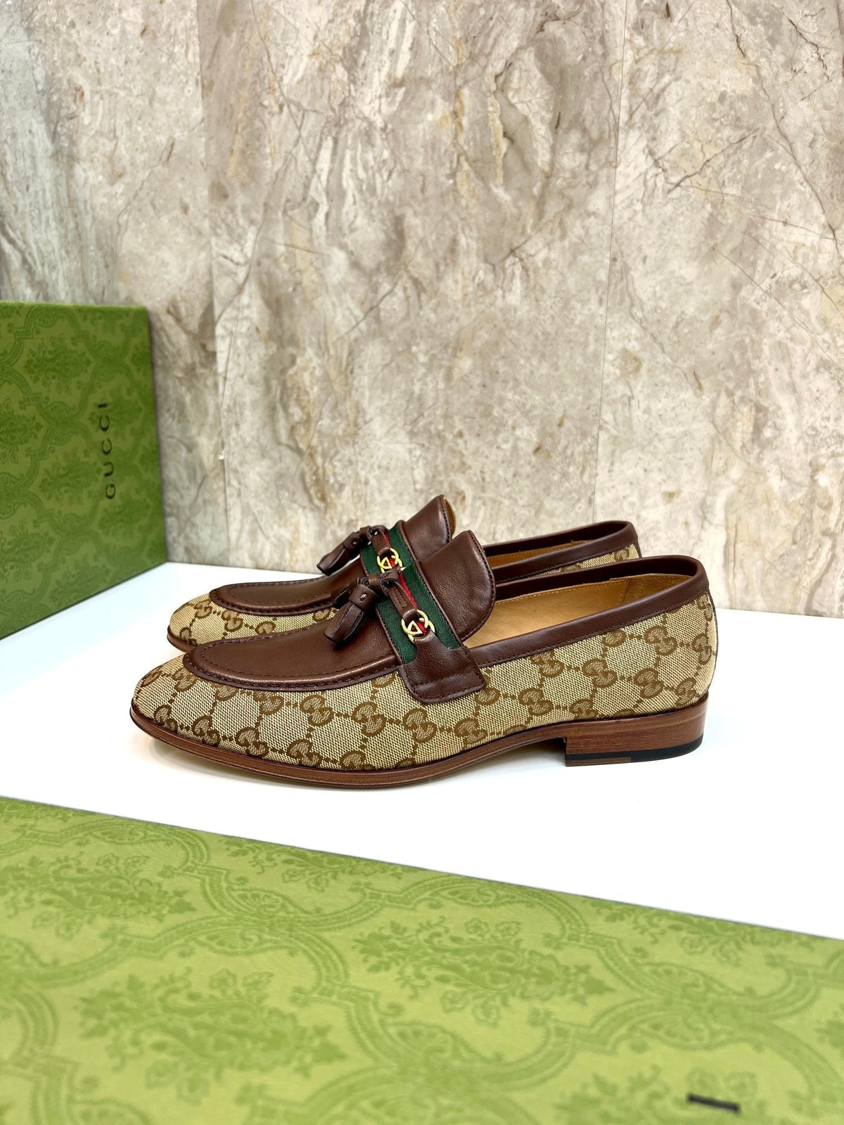 GG Men's Tassel Loafer Brown Cowhide Canvas 548740