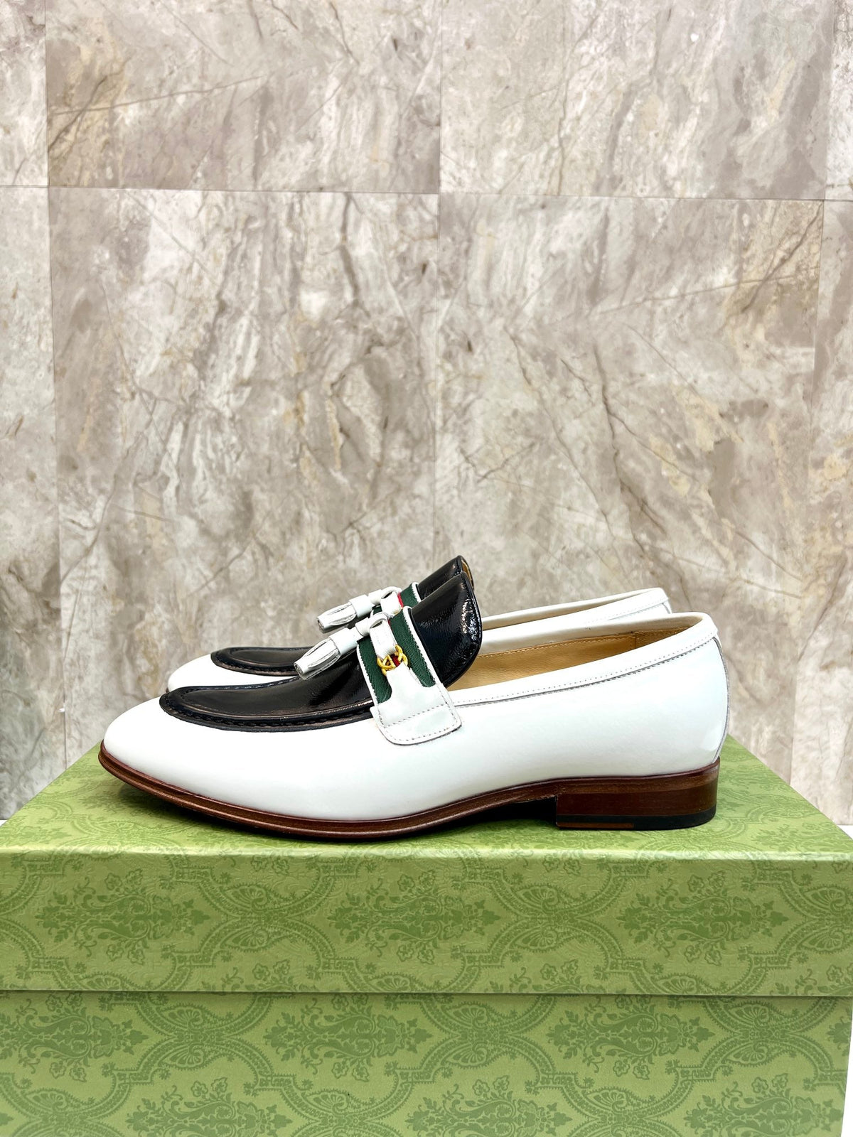 GG Men's Tassel Loafer White Black Patent Leather 548747