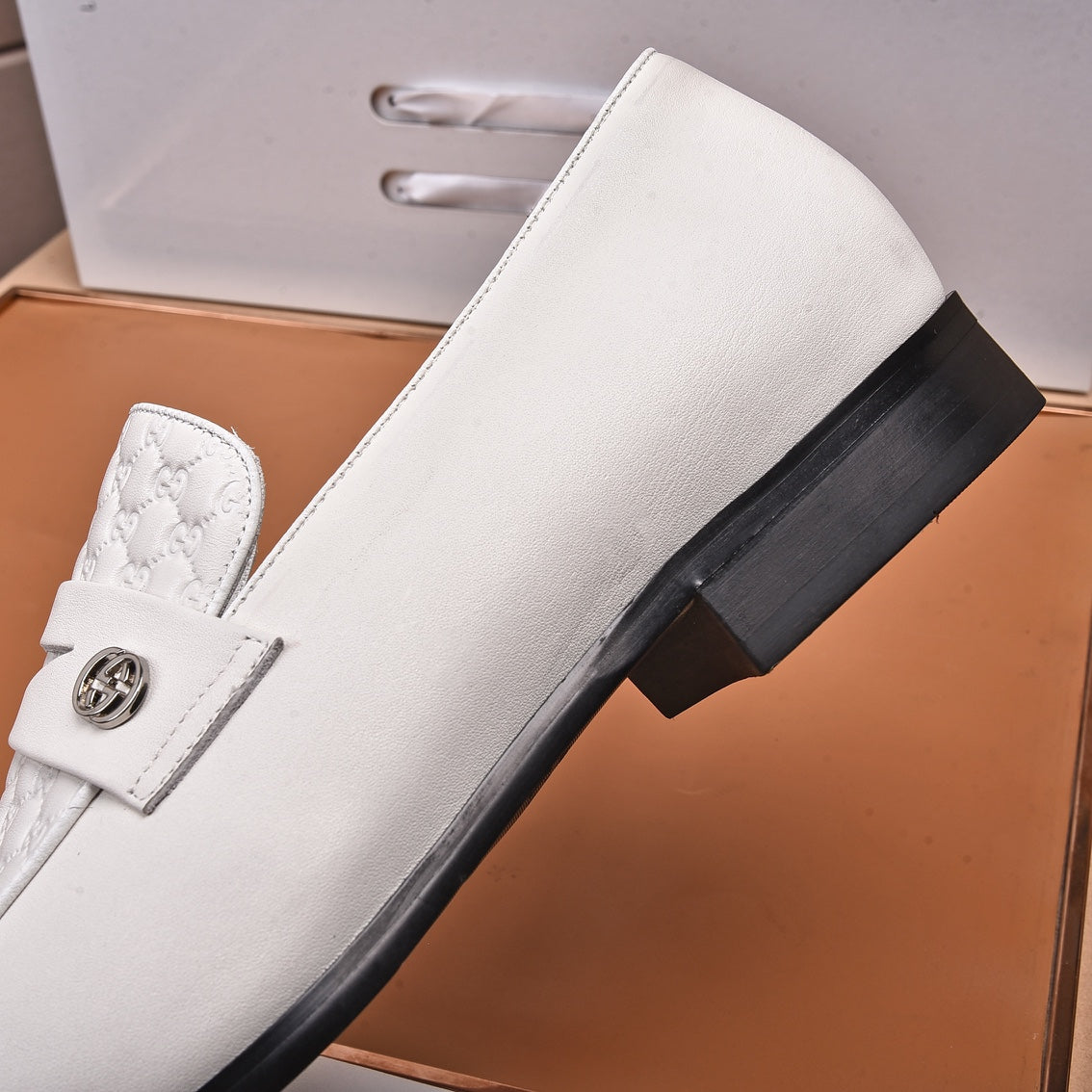GG Men's Loafer White Embossed Cowhide 538718