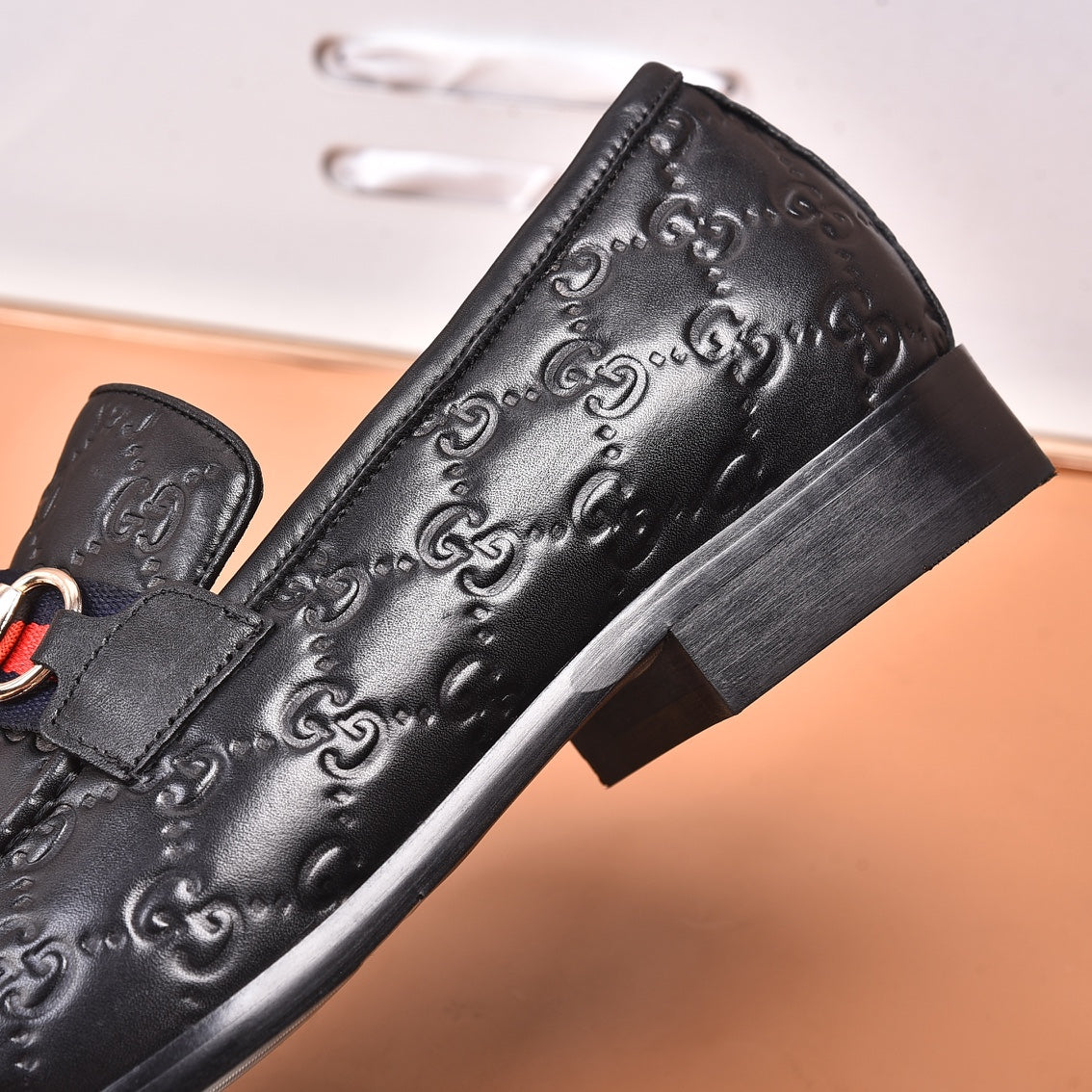 GG Men's Loafer Black Embossed Cowhide 538715