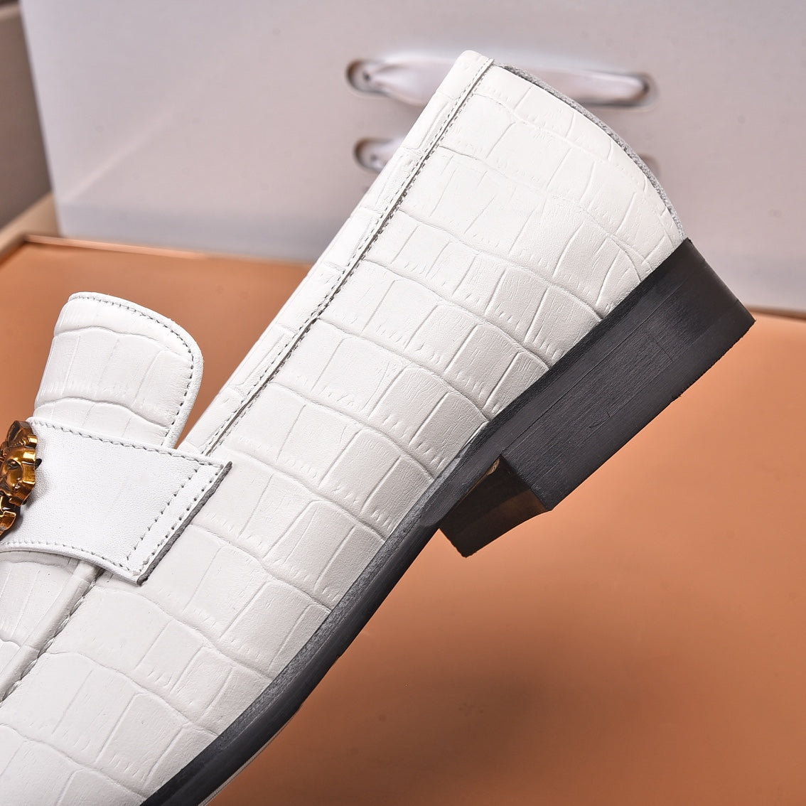 GG Men's Interlocking GG Loafer White Cowhide 498782