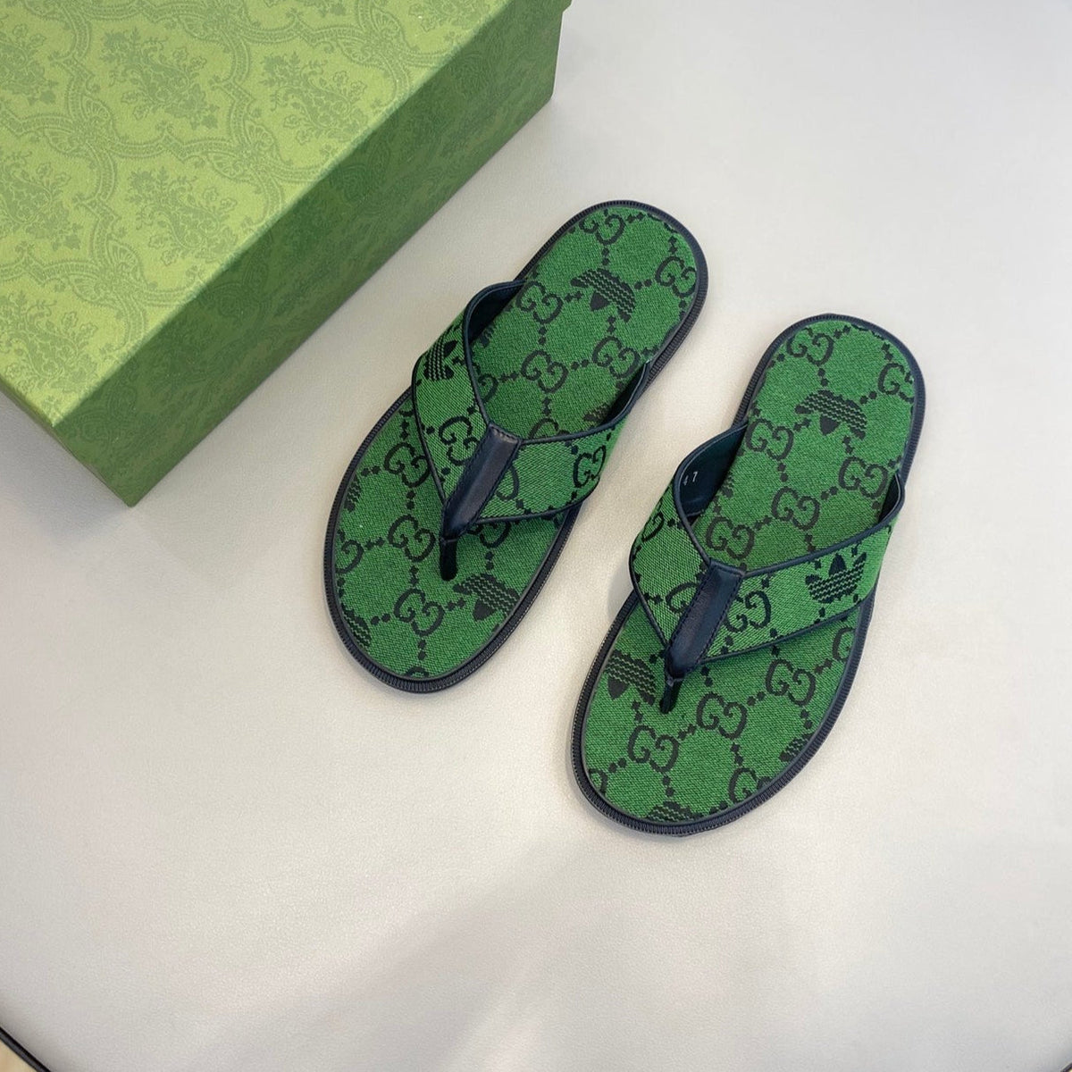 GG x Adidas Men's Thong Sandals Green Canvas 558903