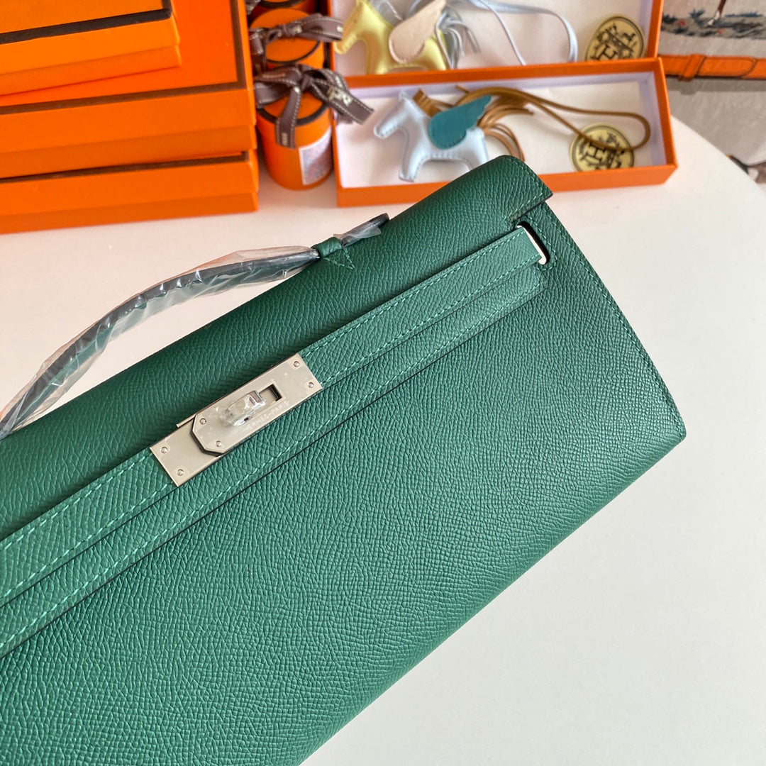 HM Kelly Cut 31 Kaitoke Green Epsom Leather Silver Hardware 229041