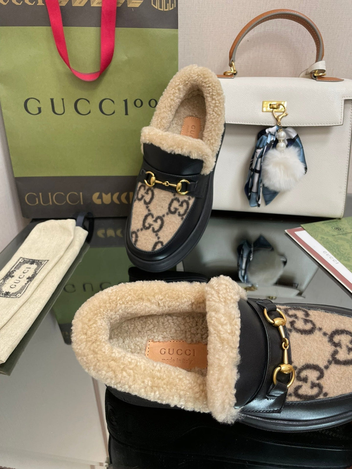GG LOAFER IN CAMEL BROWN JACQUARD AND BLACK CALFSKIN WITH BEIGE WOOL LINING