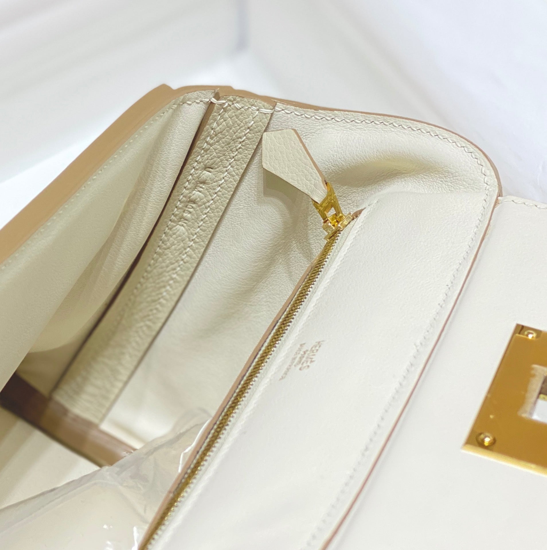 HM 24/24 Mini Bag 21cm Cream Evercolor Gold Hardware
