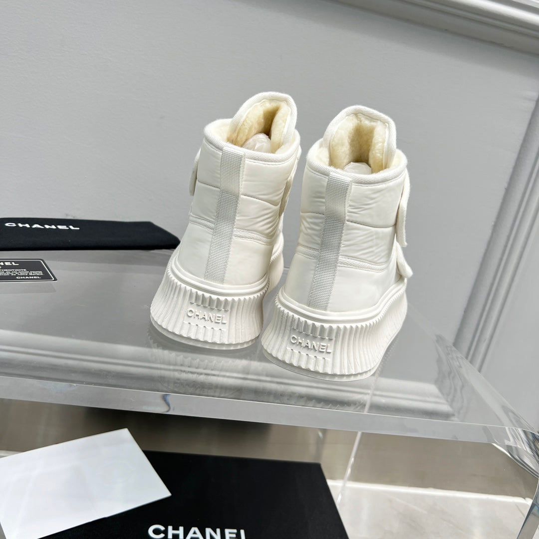CC High Top Sneaker Thick-Soled White Rain Velvet Fabric