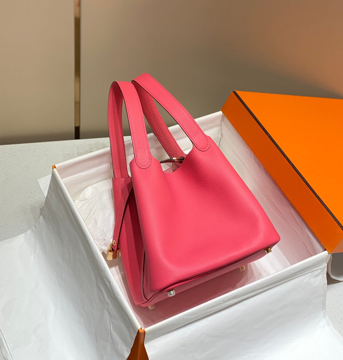 HM PICOTIN LOCK 18 RED PINK TOGO LEATHER