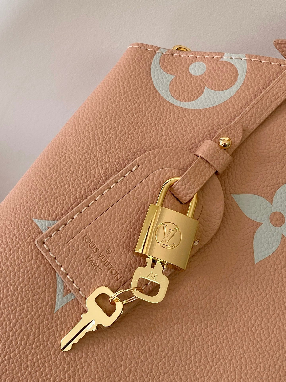 LV Petit Palais Bag Pink White Cowhide 241147