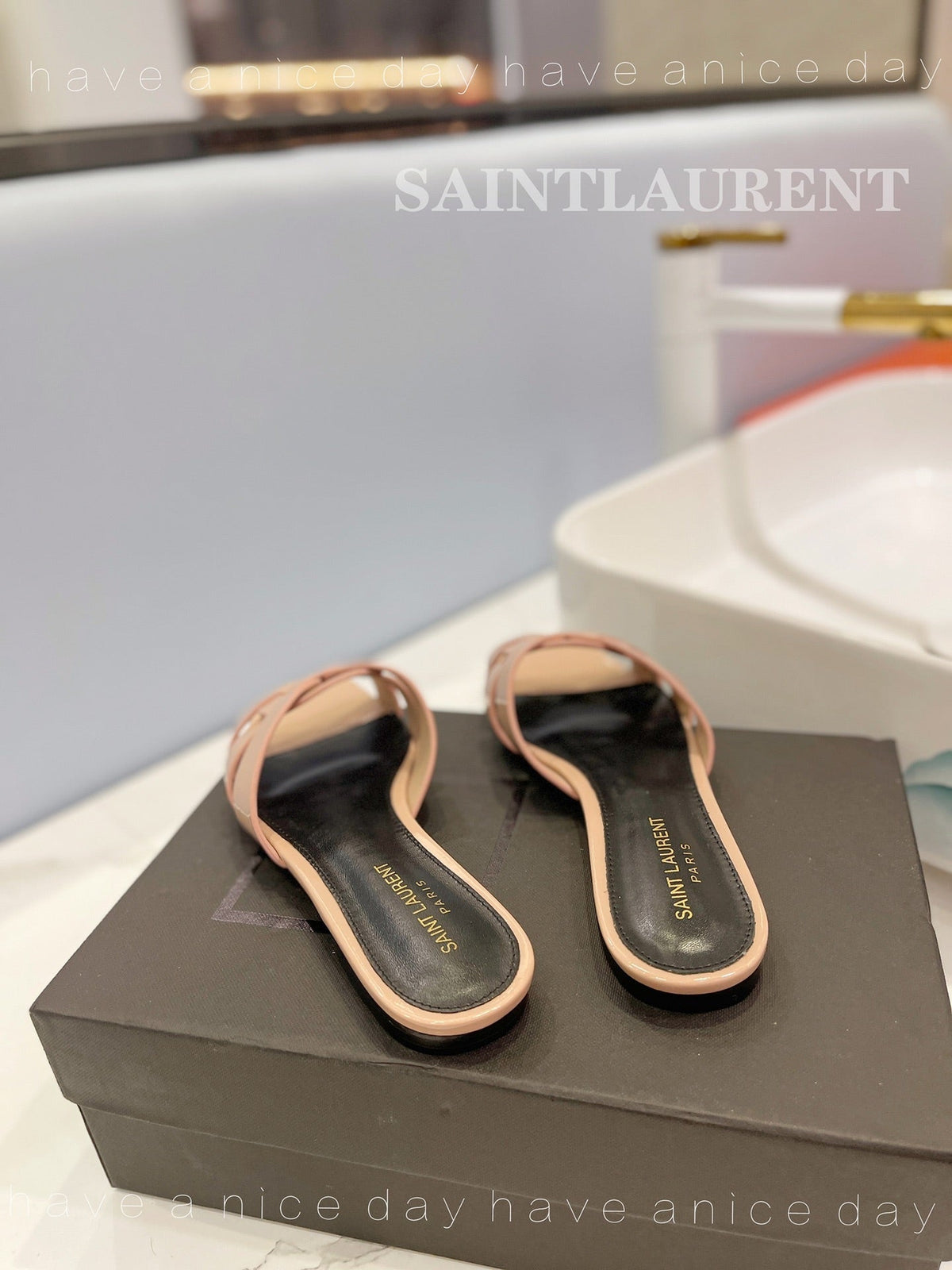SL TRIBUTE SLIPPERS GLOSSY PINK NUDE CALFSKIN