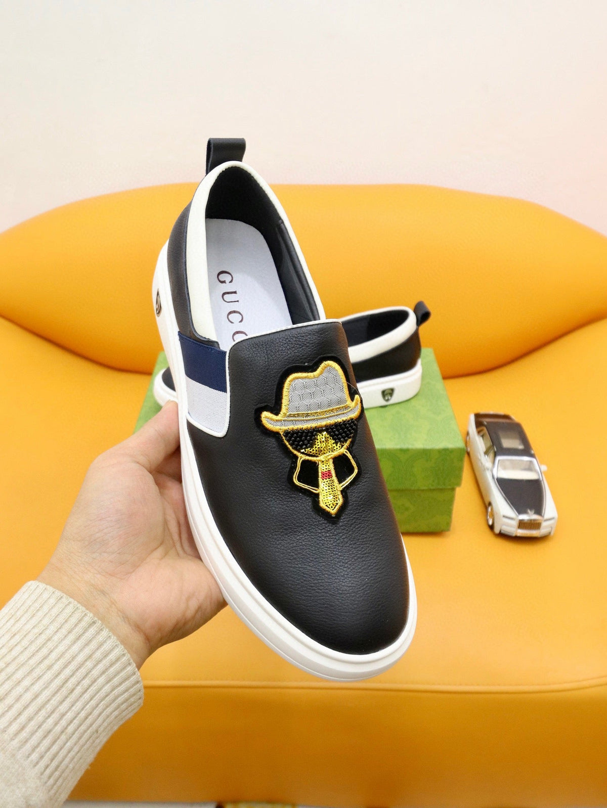 GG Men's Slip on Loafer White Black Cowhide 660094