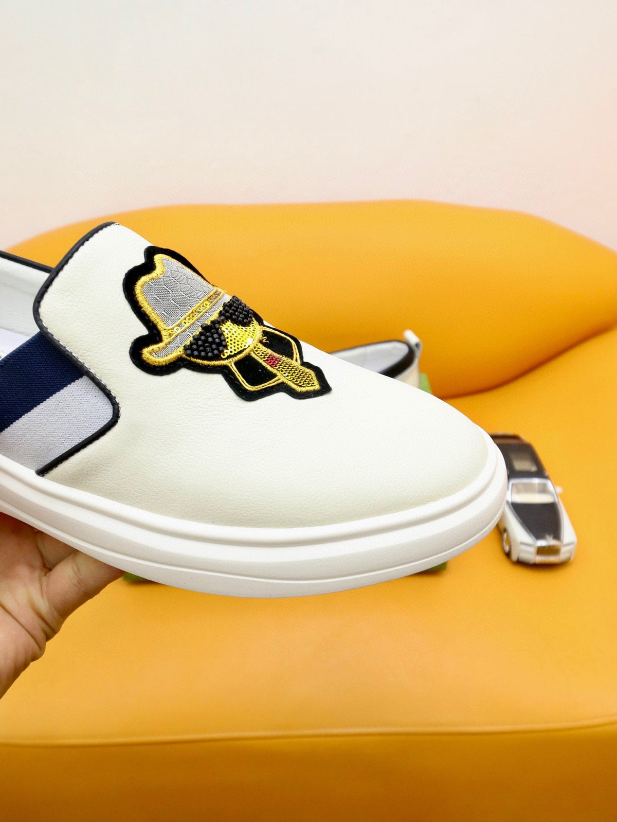 GG Men's Slip on Loafer White Black Cowhide 660094