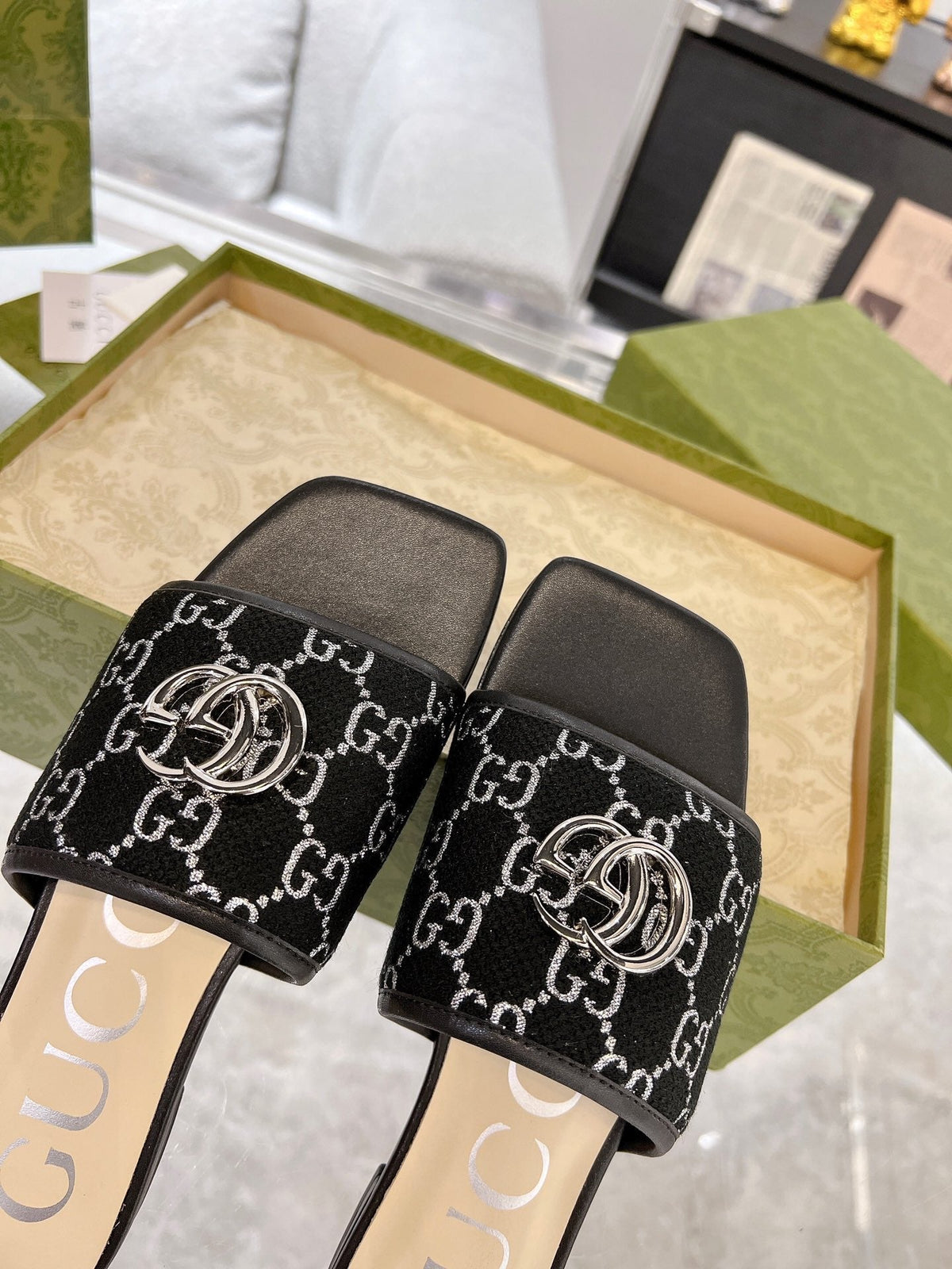 GG EXCLUSIVE SLIDE SANDAL BLACK FABRIC