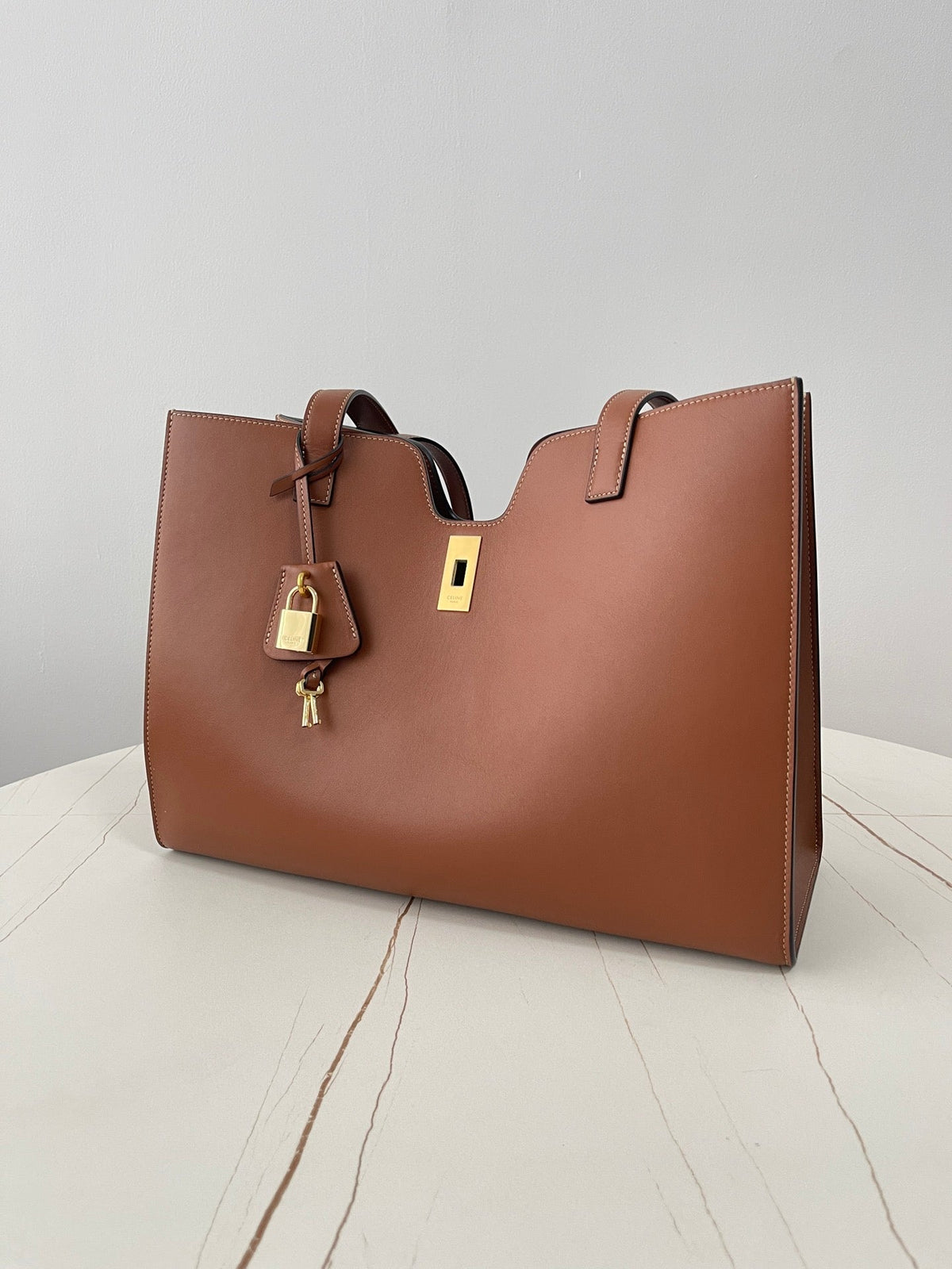 cabas 16 37cm tan calfskin