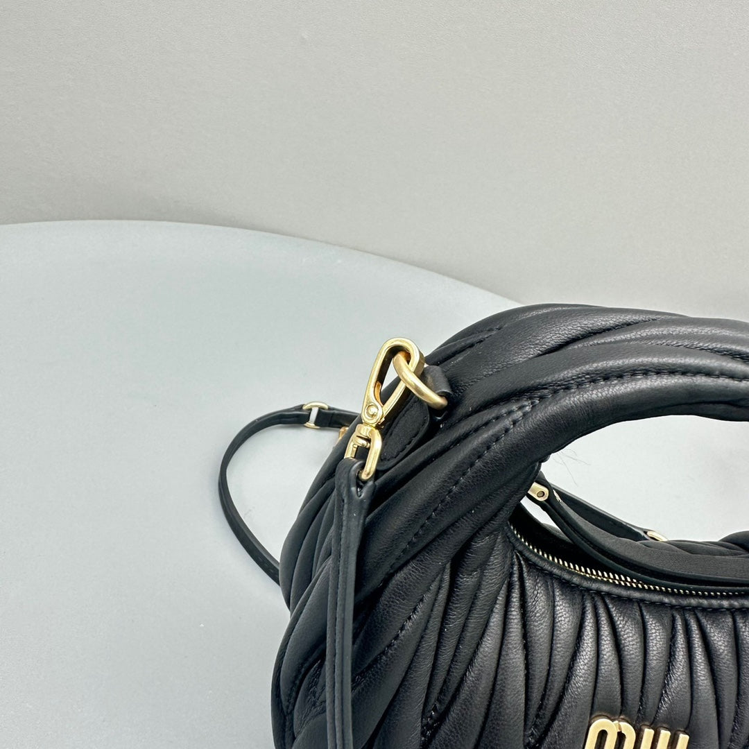 MINI HOBO 17 BAG IN BLACK LAMBSKIN