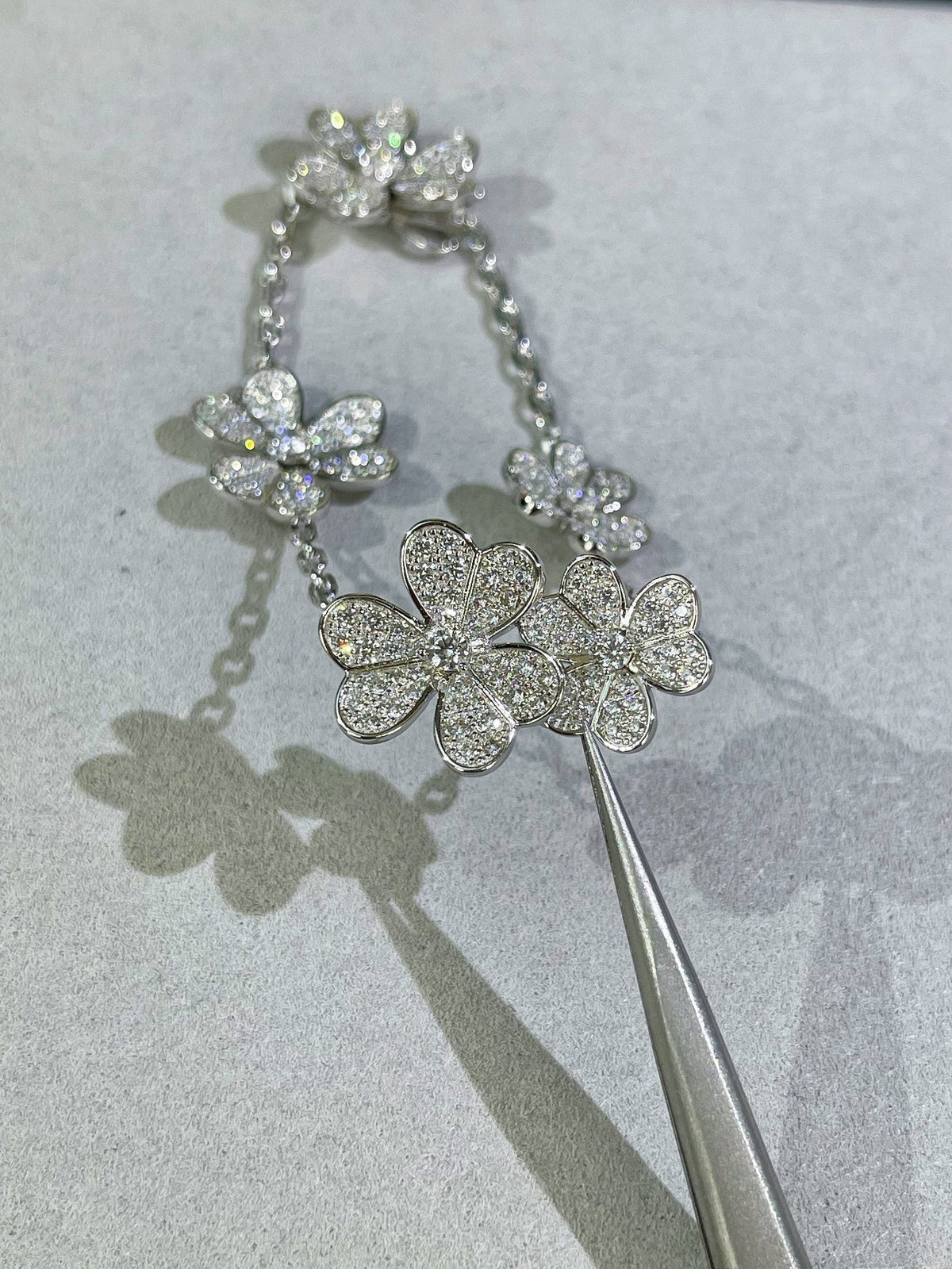 VCA Flower 5 Motifs Pink Mop Full Diamond Bracelet