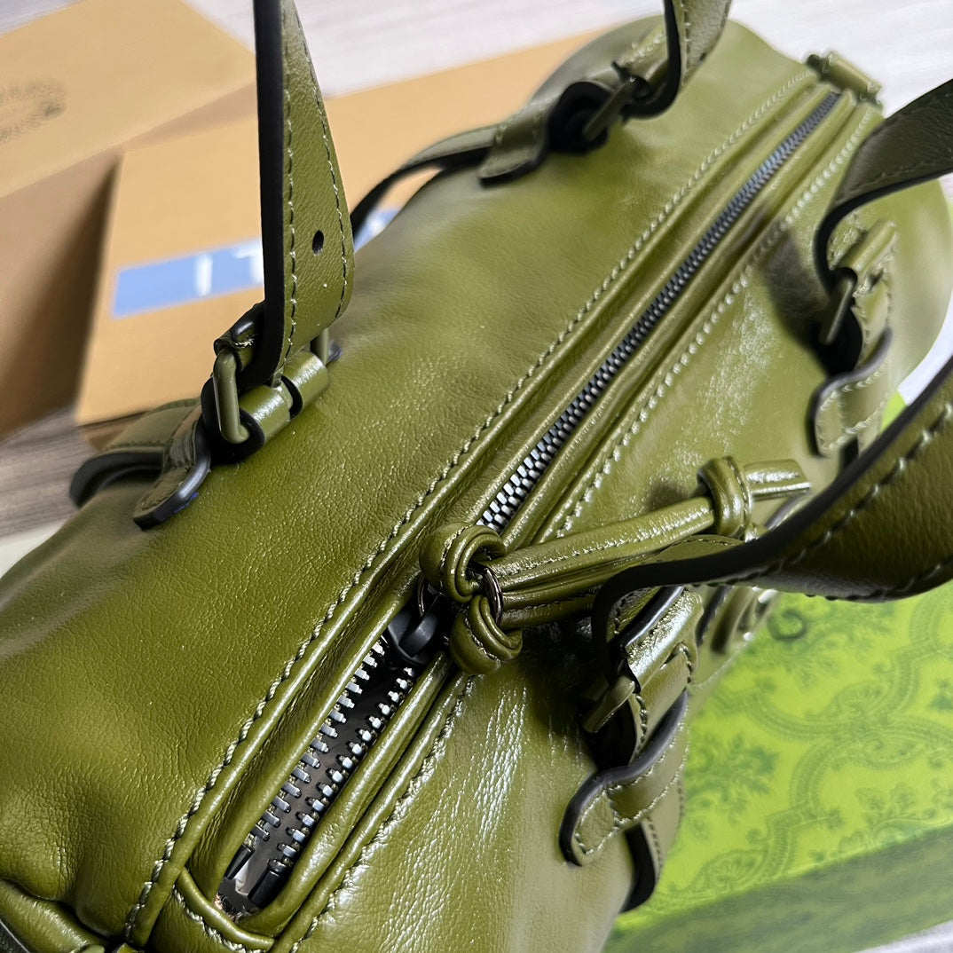 GG SMALL 28 DUFFLE BAG IN GREEN MOSS SOLF CALFSKIN