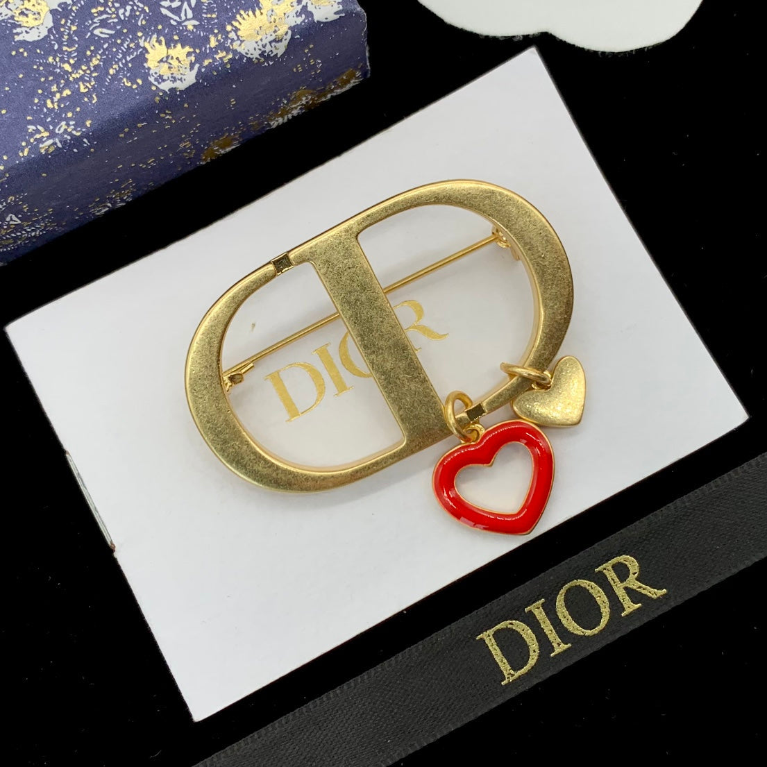 CD Brooch 178846