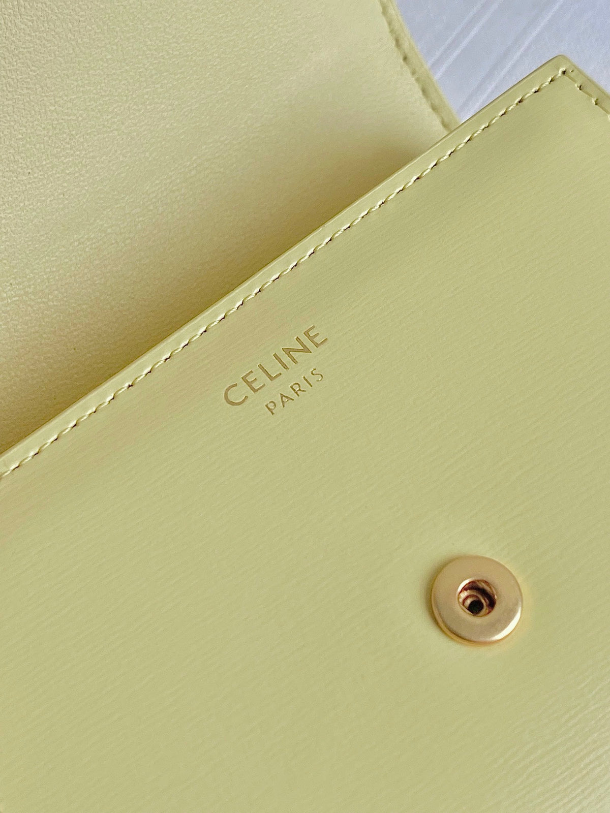 TRIPHOME 10 TRIFOLD WALLET CALFSKIN YELLOW PASTEL