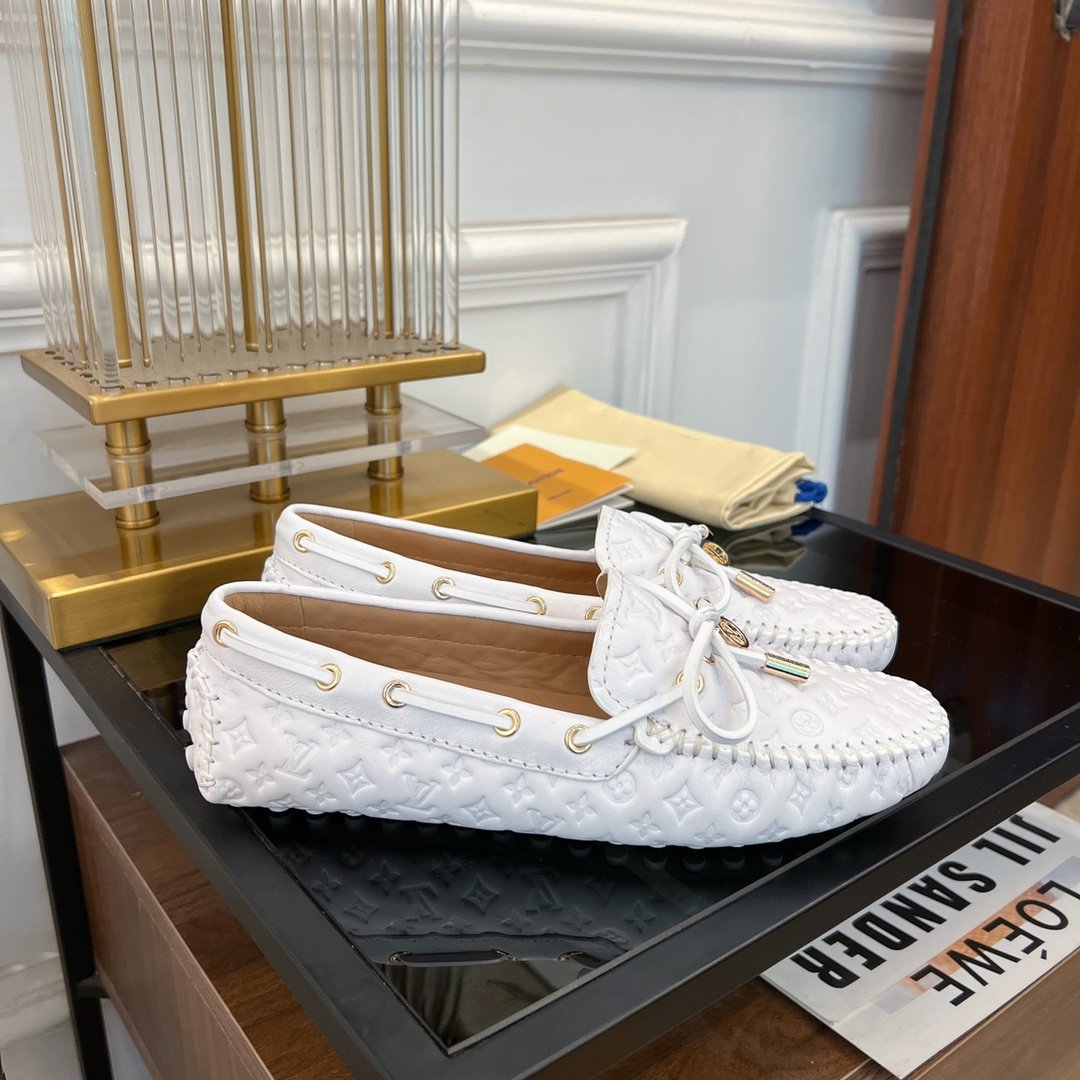 LV GLORIA FLAT LOAFER LOGO STAMPING WHITE