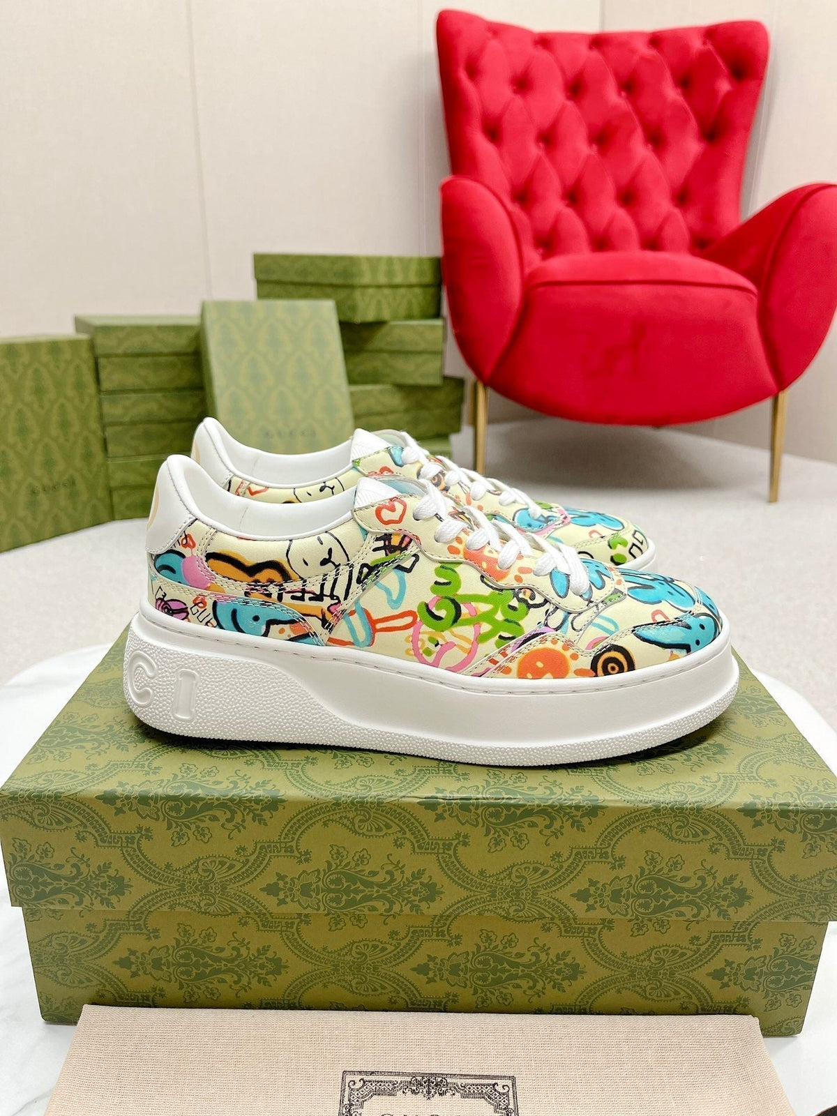 GG TRAINER SAGE CALFSKIN WITH RABBIT PATTERN