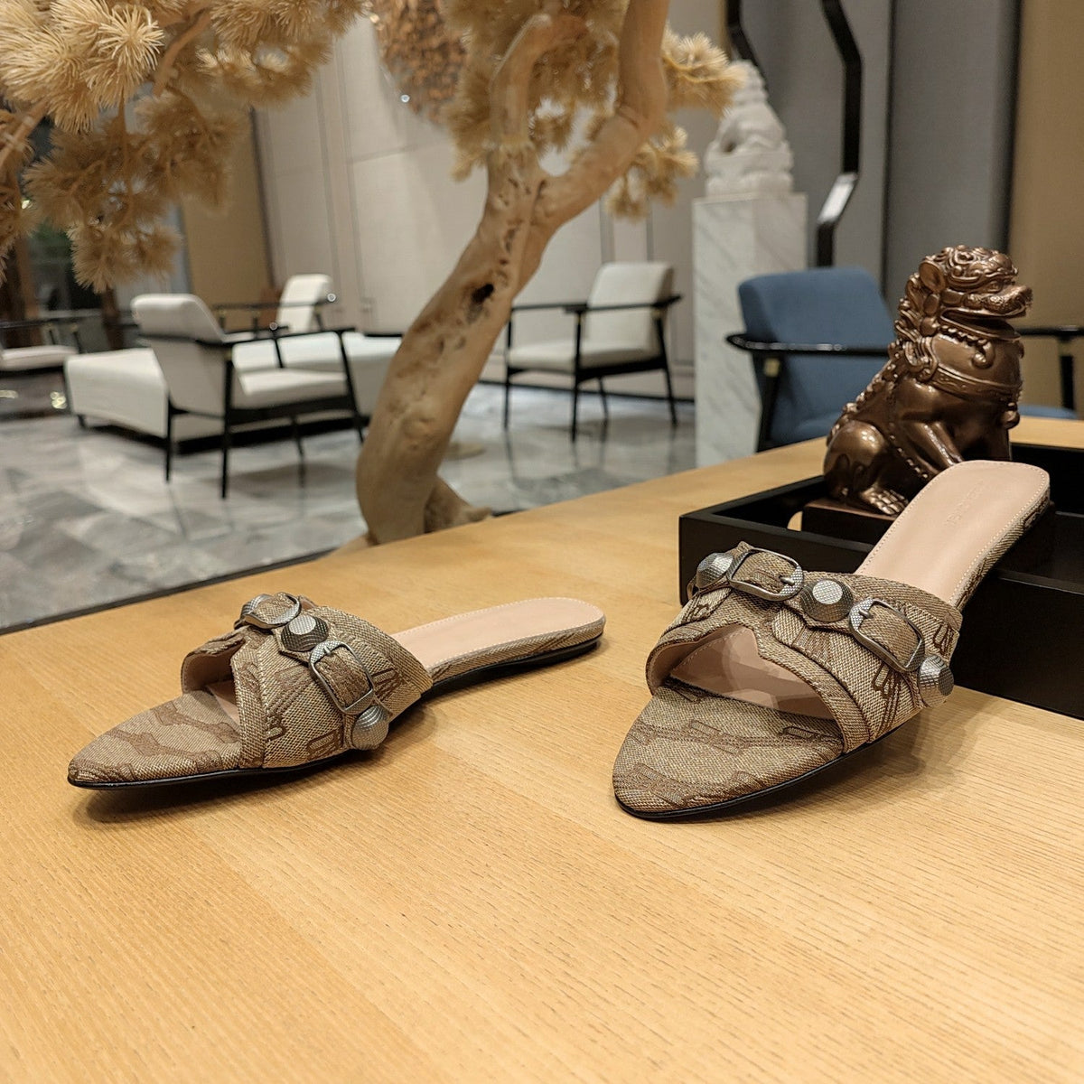 Balenciaga 26s Flat Slippers Light Brown Canvas Leather  681304