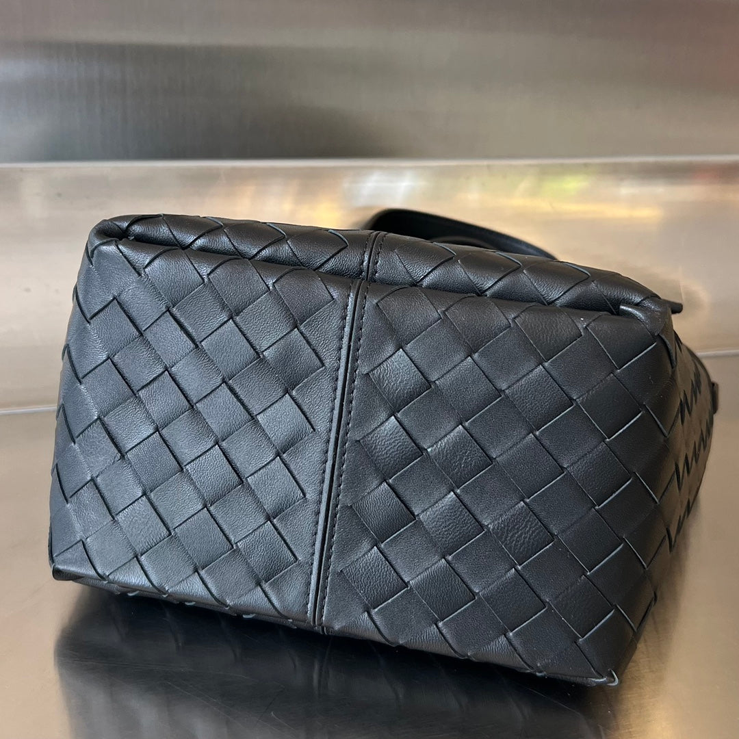 FLIP FLAP 23 BAG IN BLACK LAMBSKIN