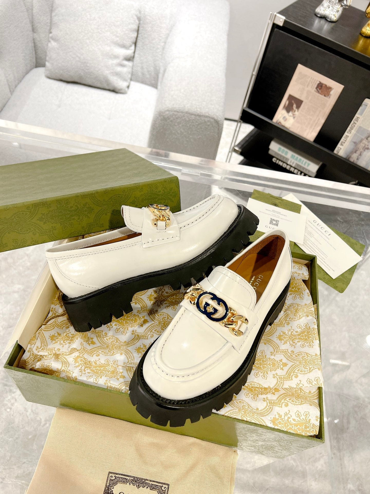 GG LOAFER WITH GG CHAINS WHITE CALFSKIN