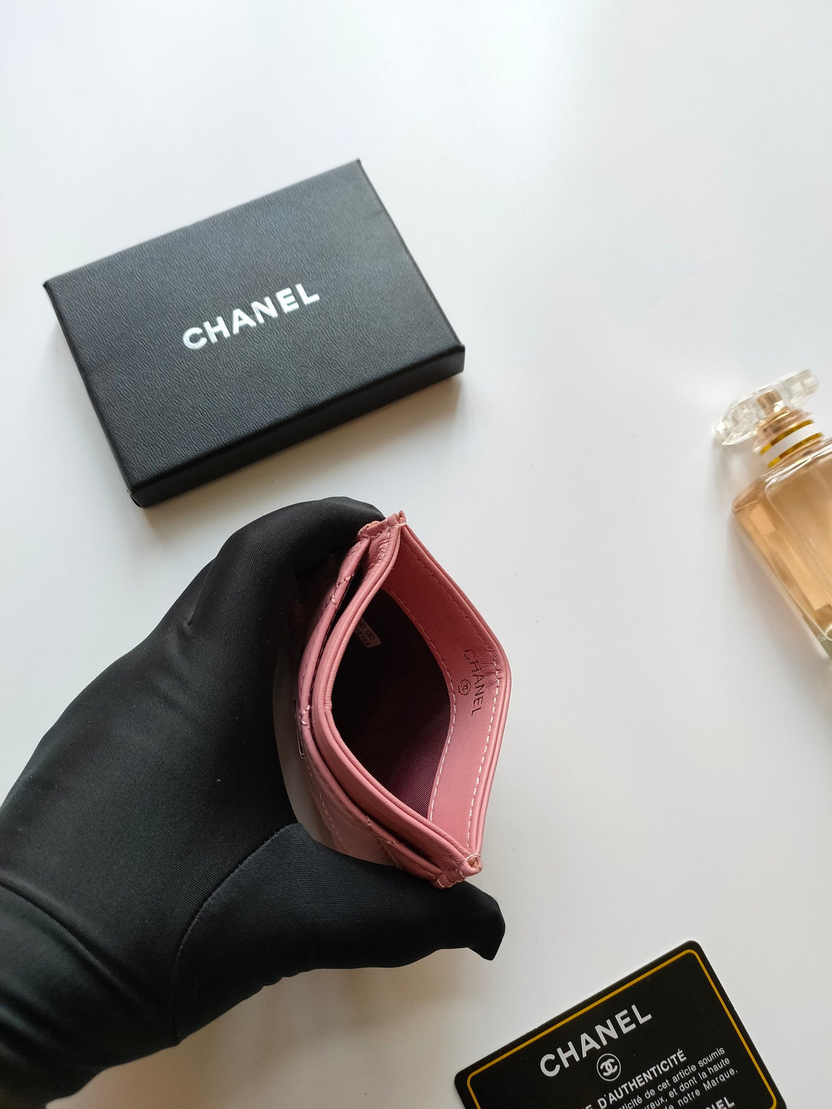 CC CARD HOLDER 11.2 LIGHT PINK CALFSKIN GOLD ICON