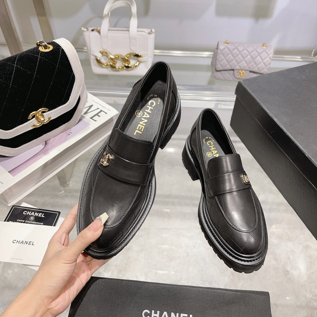 CC Moccasins 45mm Black Lambskin