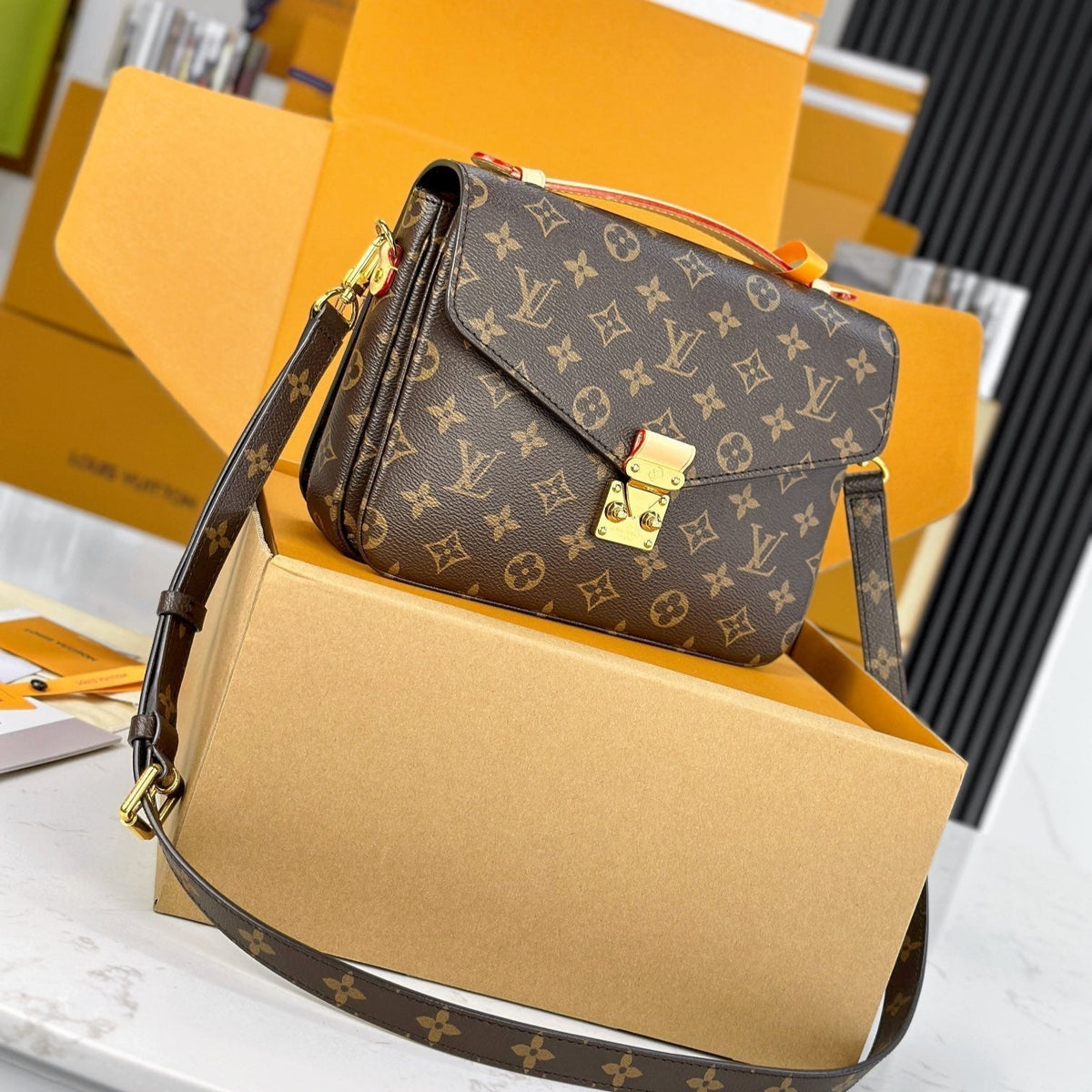 LV Pochette Metis Brown Monogram Reverse Canvas 204263