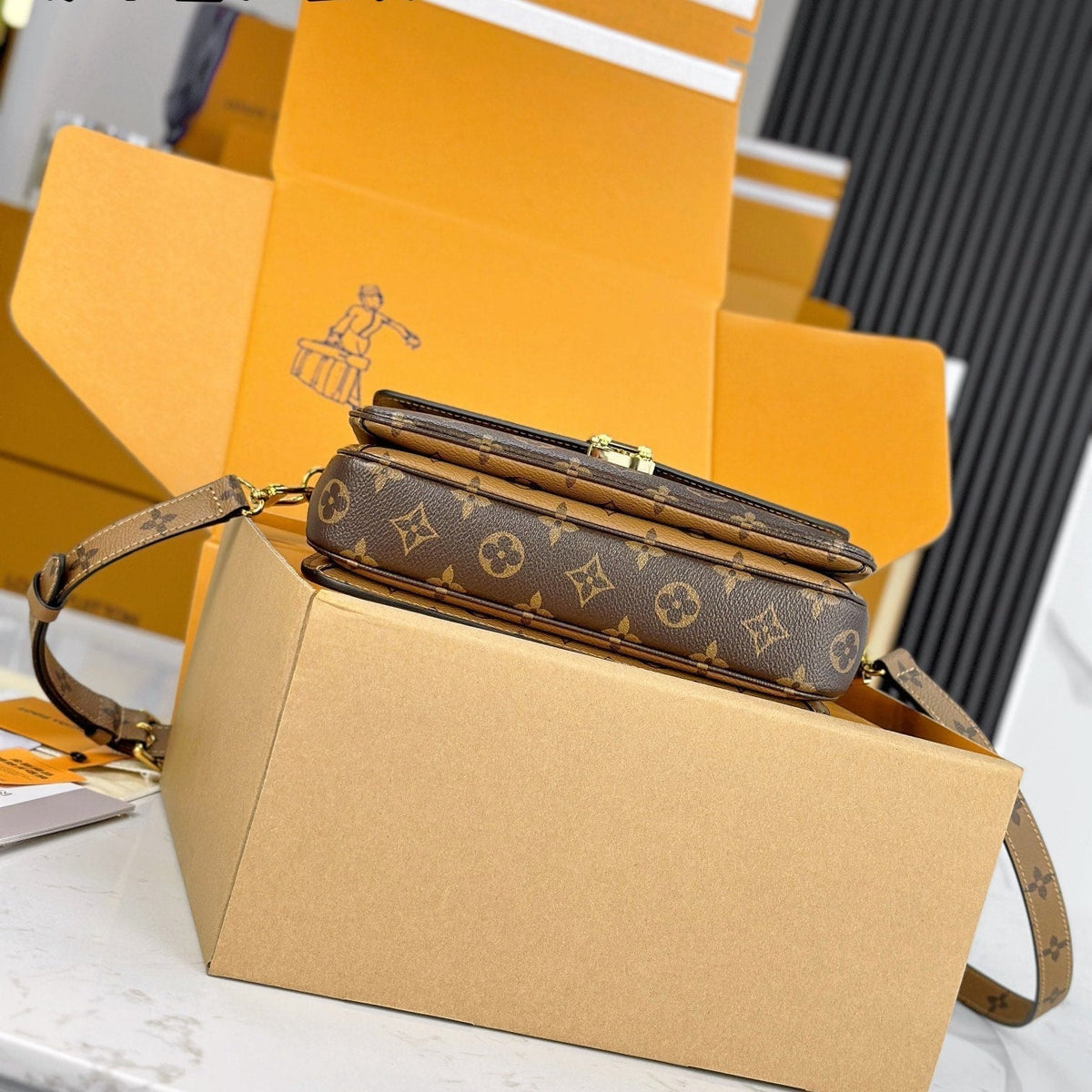 LV Pochette Metis Brown mix Ginger Brown Monogram Reverse Canvas 204264