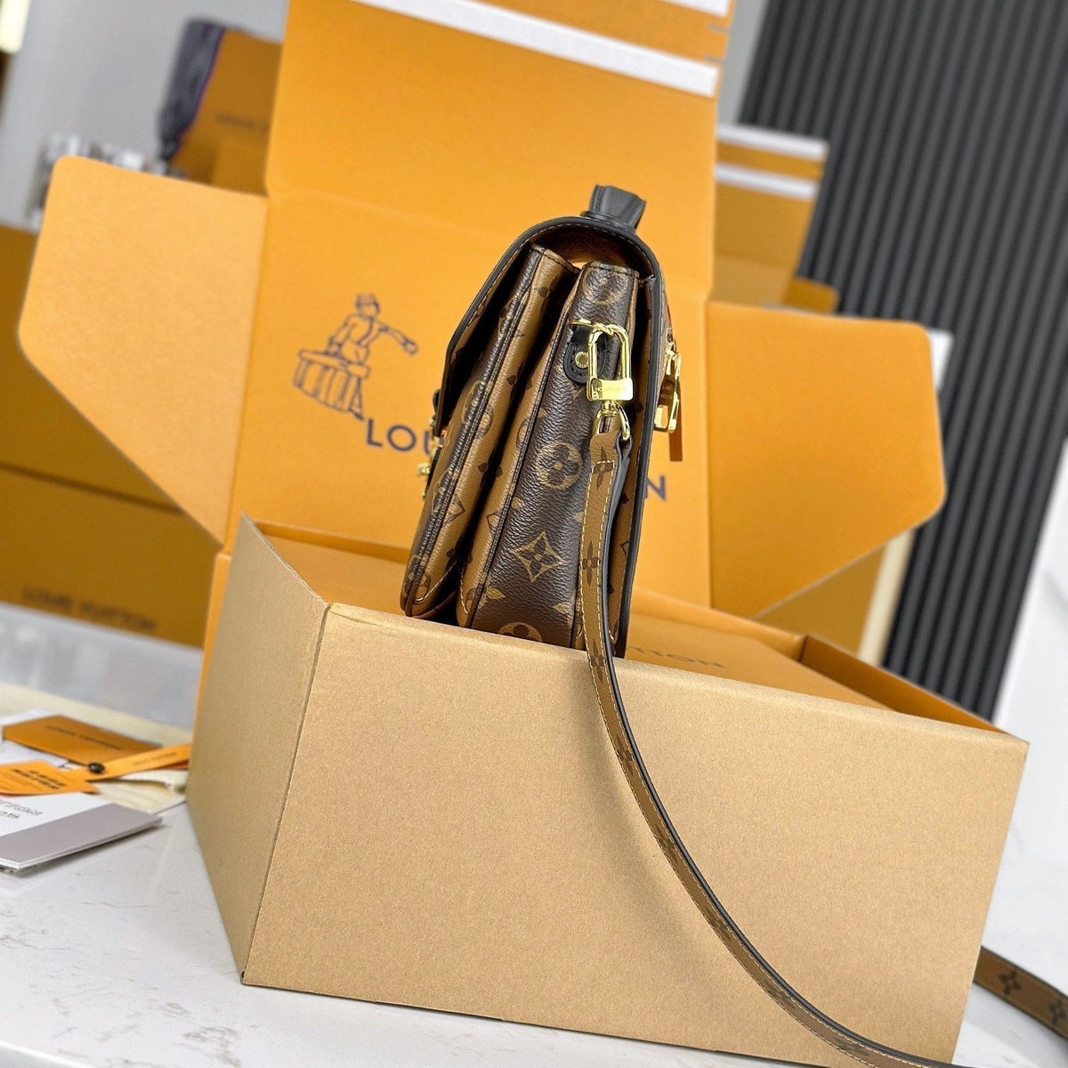 LV Pochette Metis Brown mix Ginger Brown Monogram Reverse Canvas 204264