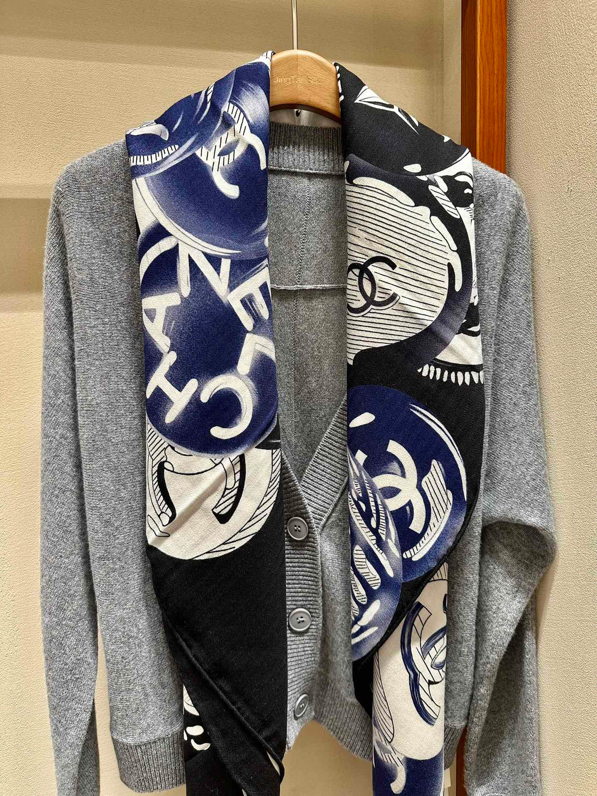 CC Square Scarf 140 CM In Black Colorful Cashmere And Silk 418150