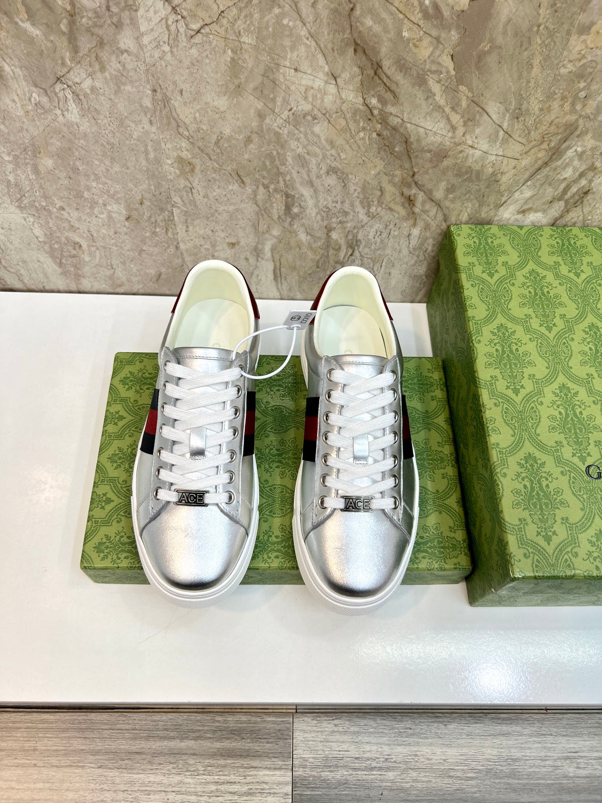 GG Men's ACE Sneaker Silver Calfskin 525953