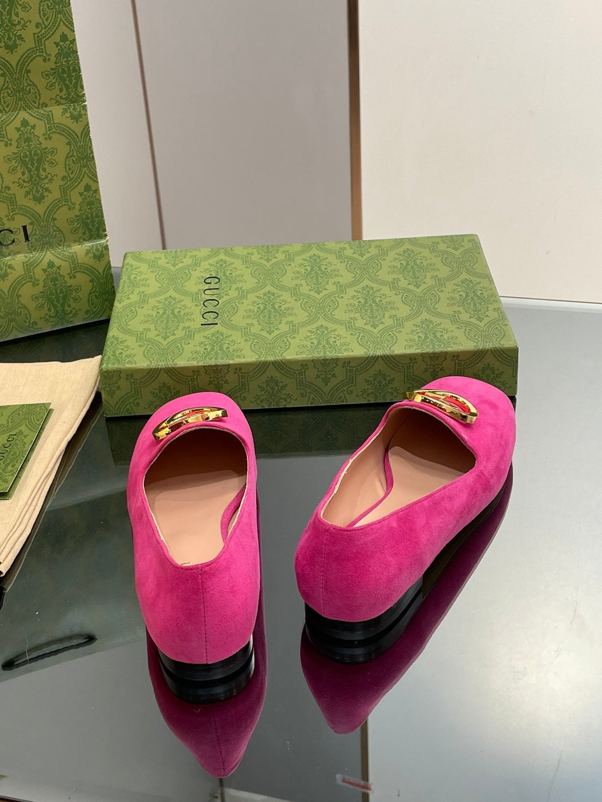 BLONDIE LOGO-PLAQUE LOAFERS IN FUSCIA PINK SUEDE