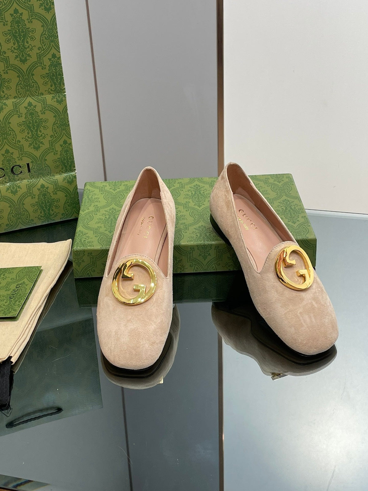 BLONDIE LOGO-PLAQUE LOAFERS IN ECRU BEIGE SUEDE