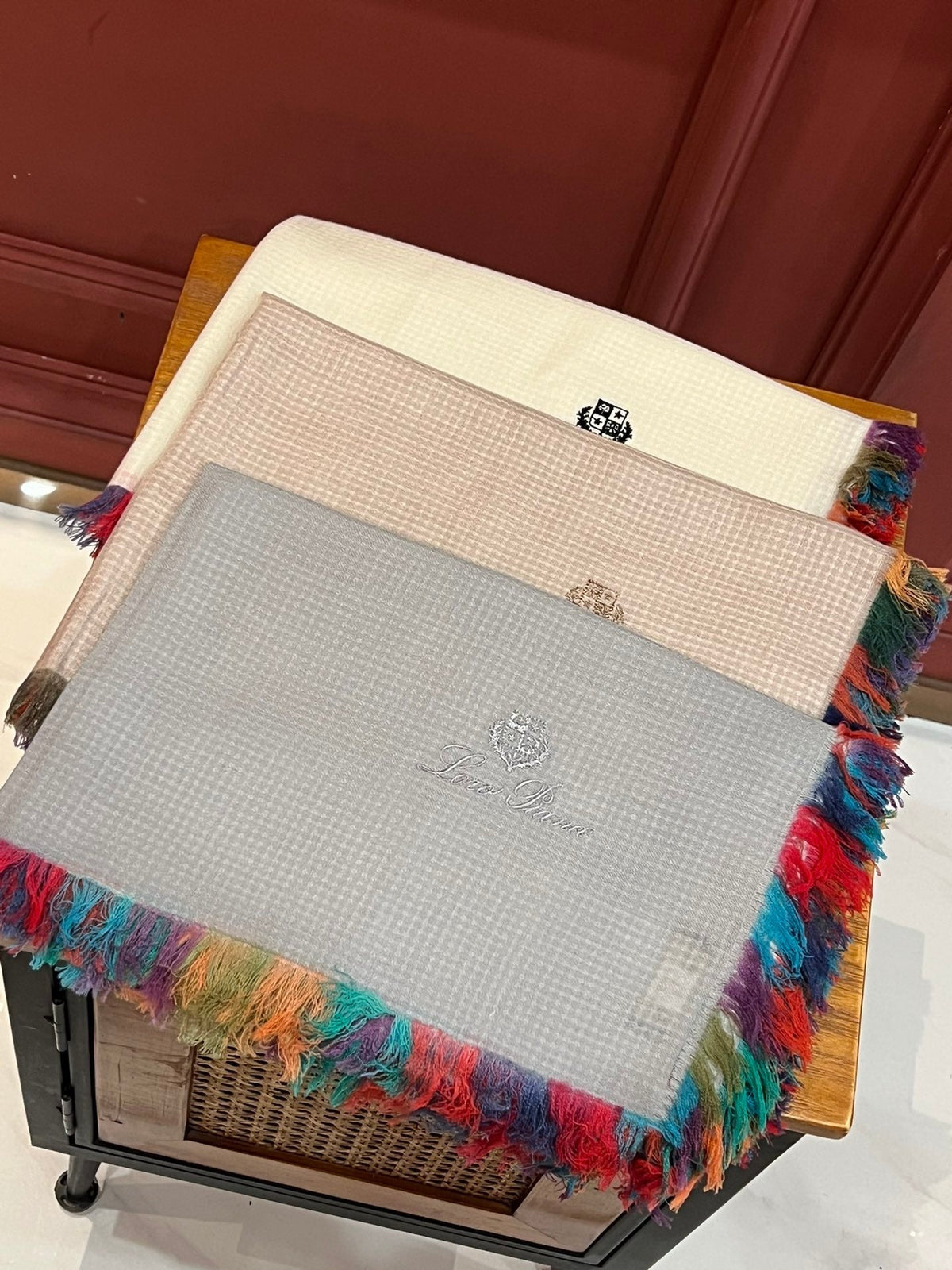 LP Scarf 190 CM In White Colorful Waffle Fabric Woven 975484